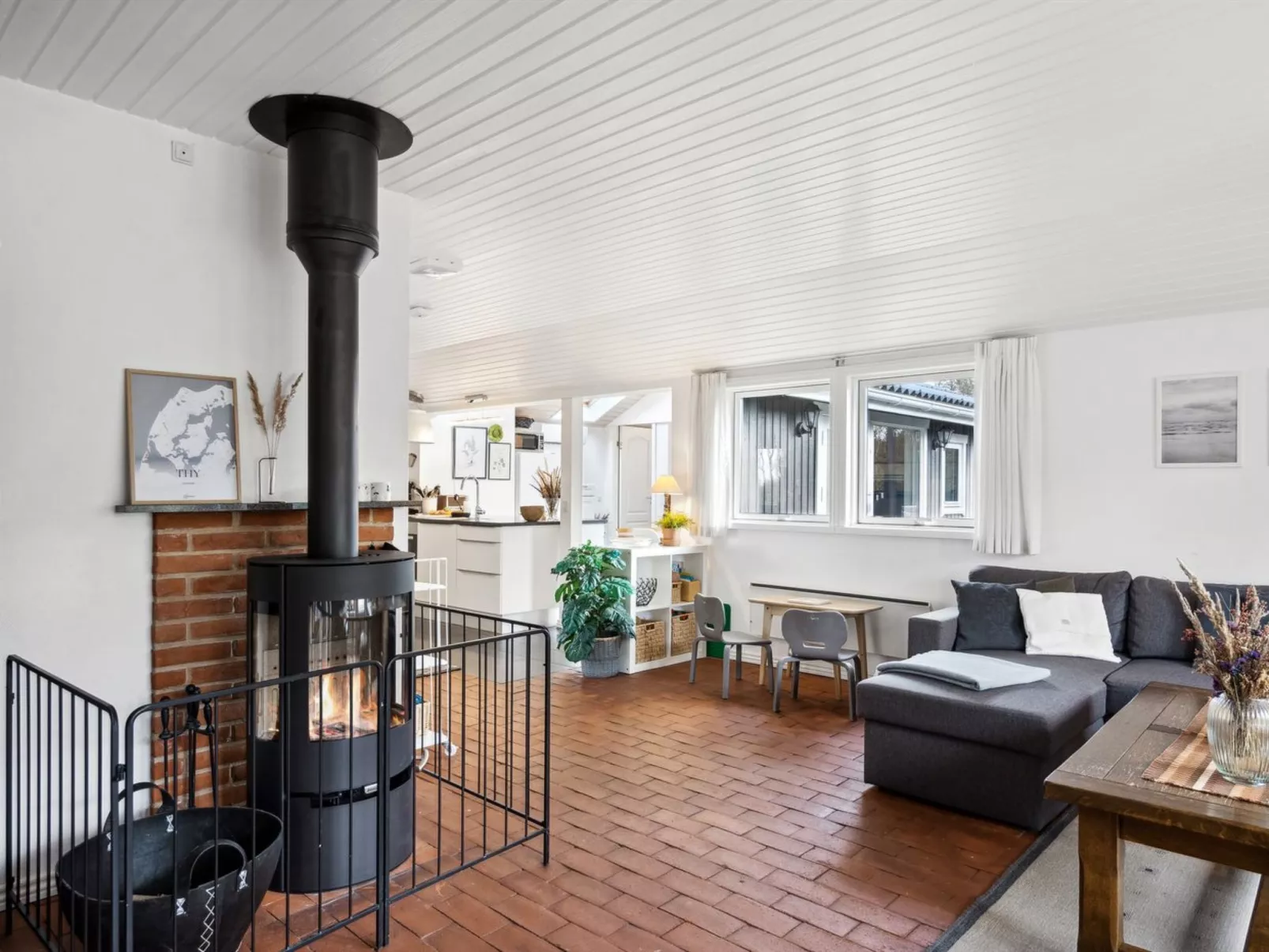 "Hermand" - 3.5km from the sea-Drinnen