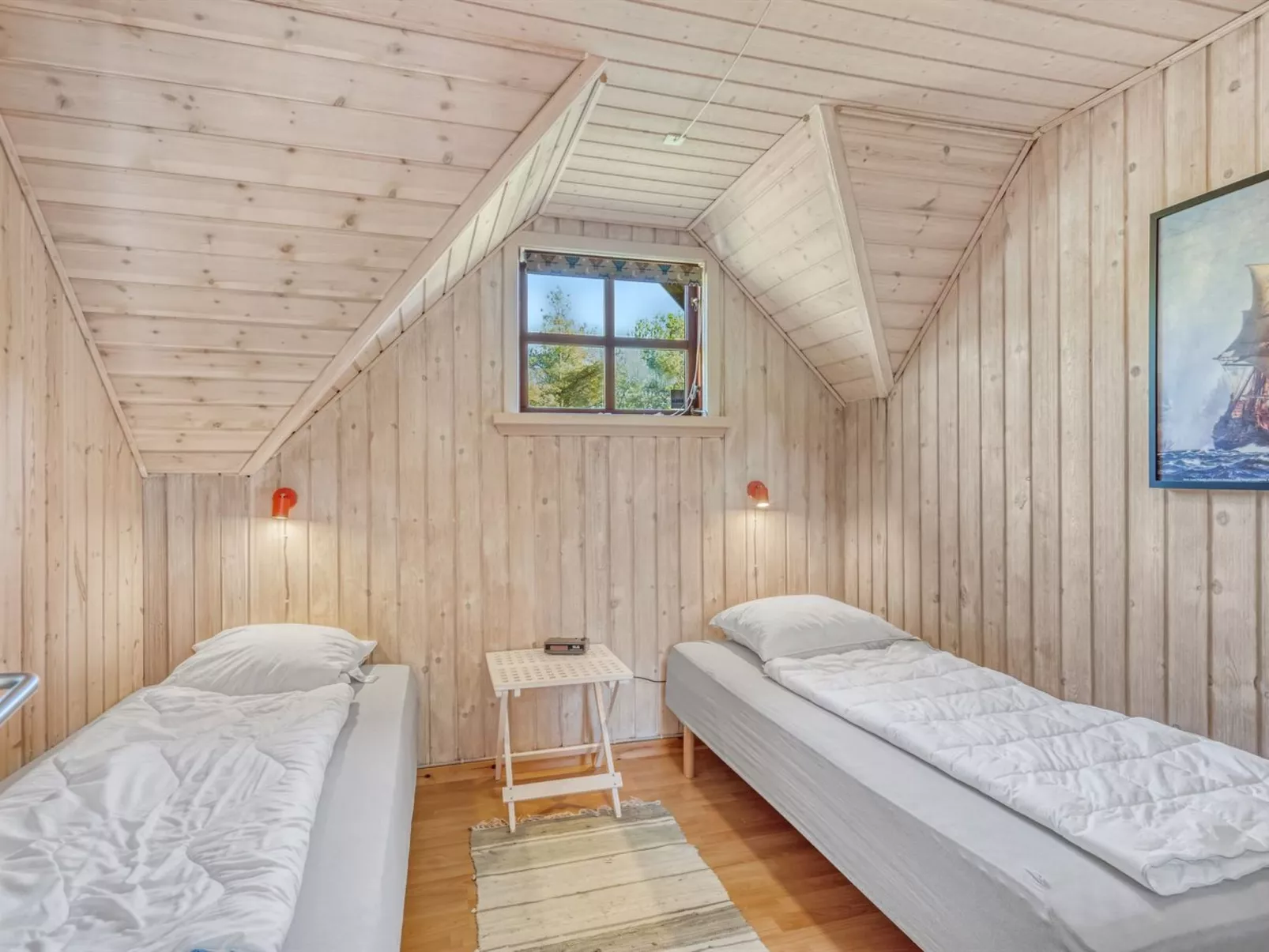 "Niesina" - 600m to the fjord-Drinnen