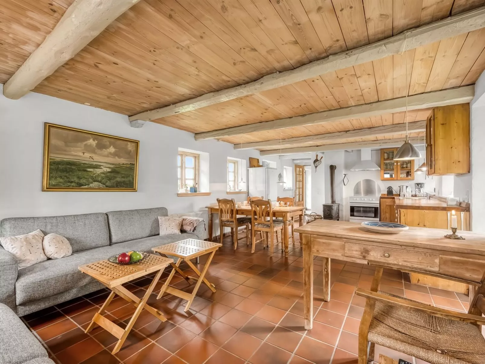 "Claus" - 1.5km to the fjord-Inside