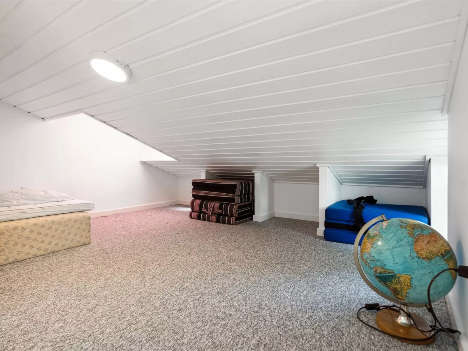 "Sölvy" - 300m from the sea-Drinnen