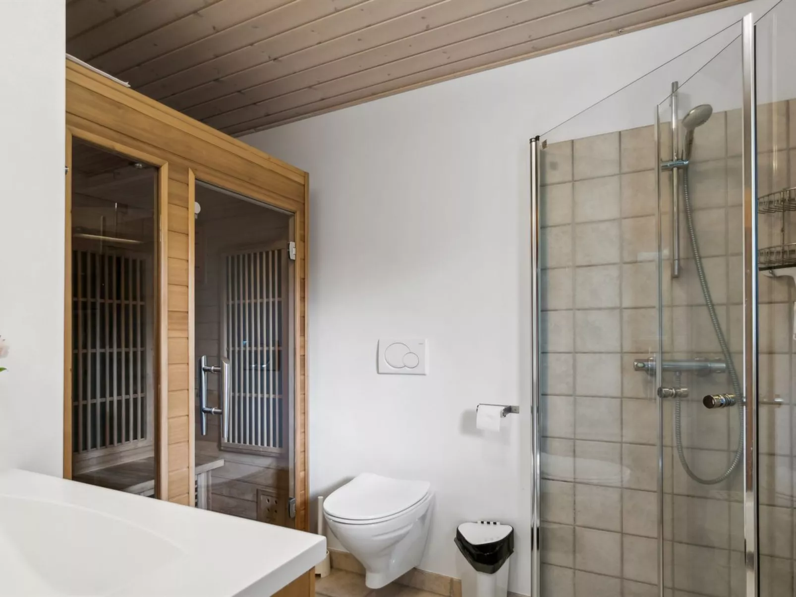 "Dagny" - 100m from the sea-Inside