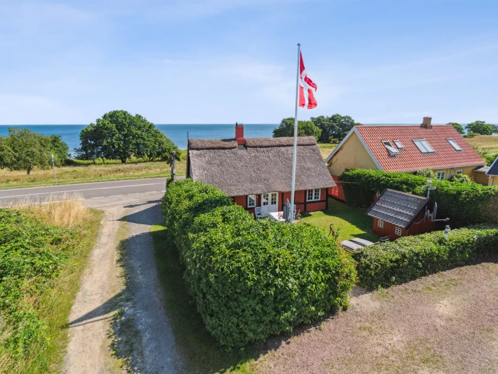 "Leoni" - 115m from the sea-Outside