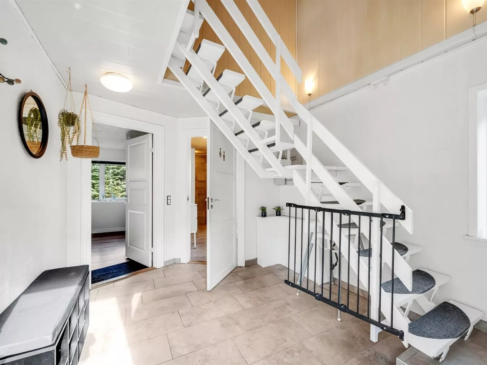 "Ditleif" - 8km to the fjord-Inside