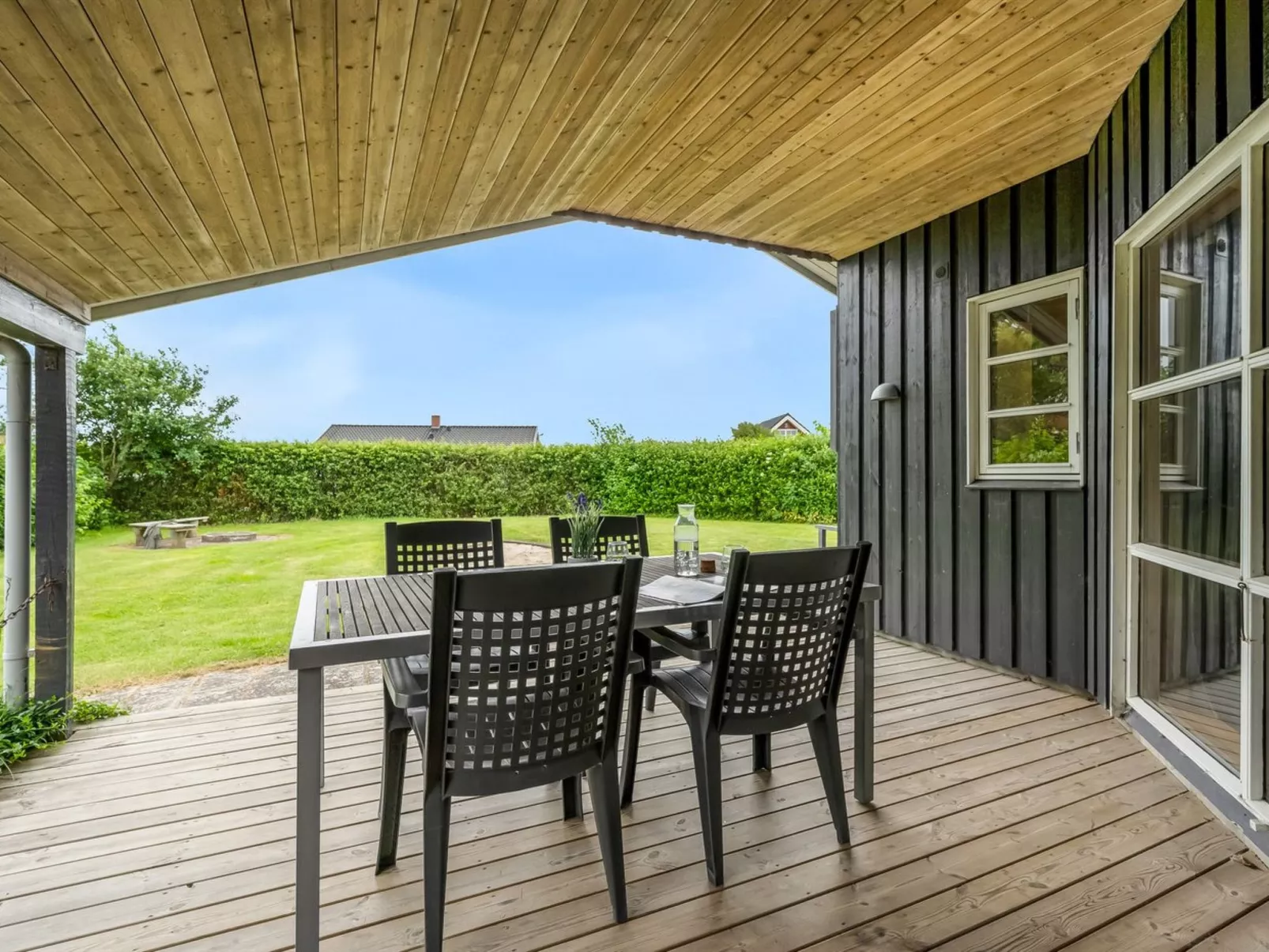 "Åsa" - 500m to the fjord-Outside