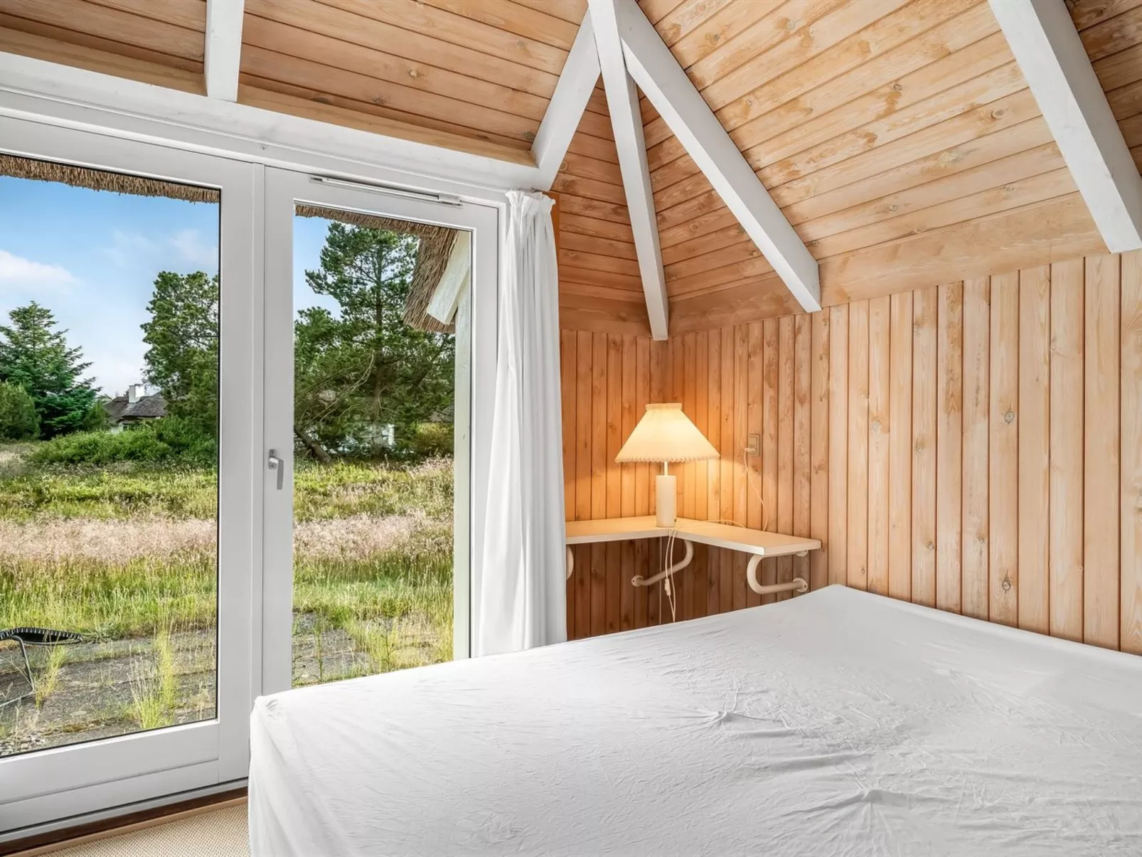 "Elenor" - 1.1km from the sea-Drinnen