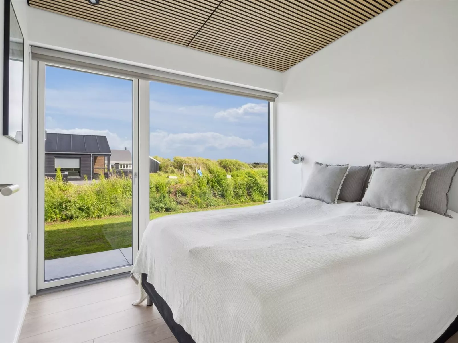 "Lyder" - 400m from the sea-Inside