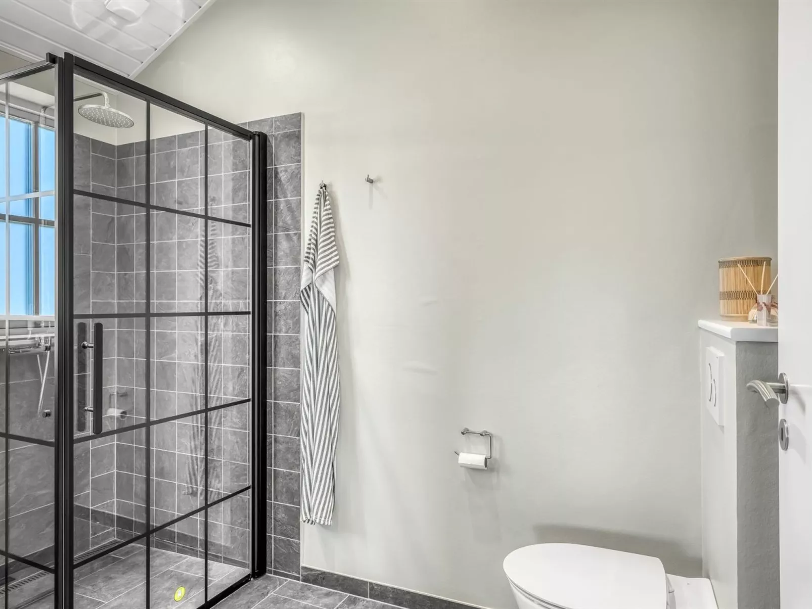 "Inola" - 1km from the sea-Inside