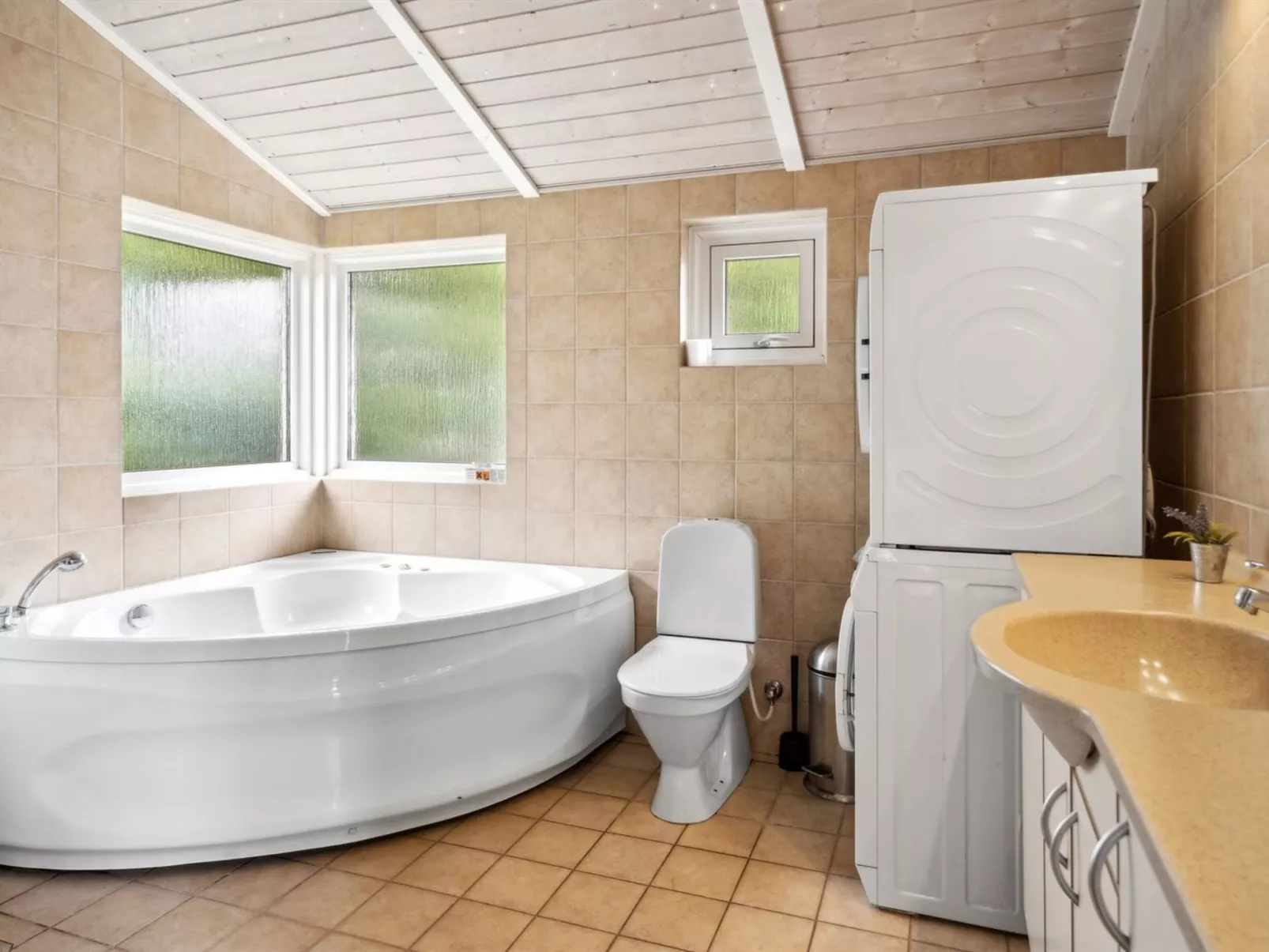 "Falka" - 300m from the sea-Drinnen