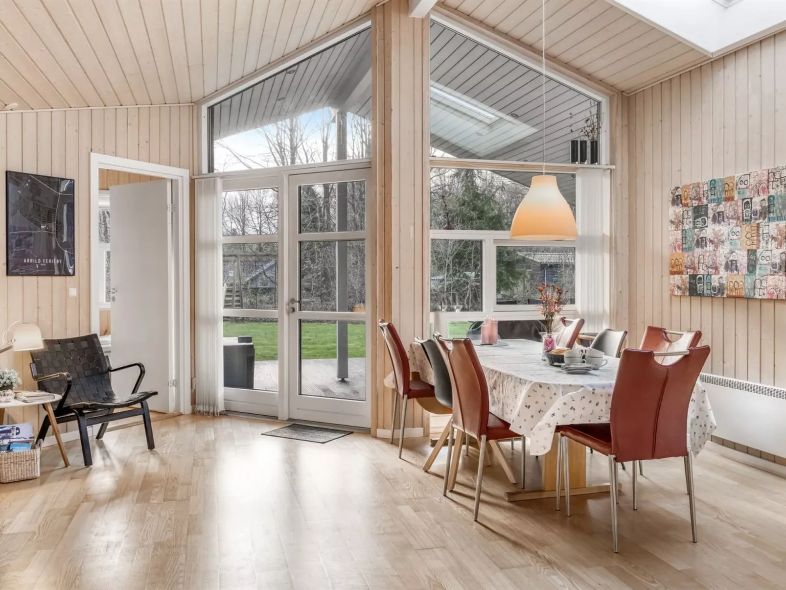 "Næwe" - 30km from the sea-Inside