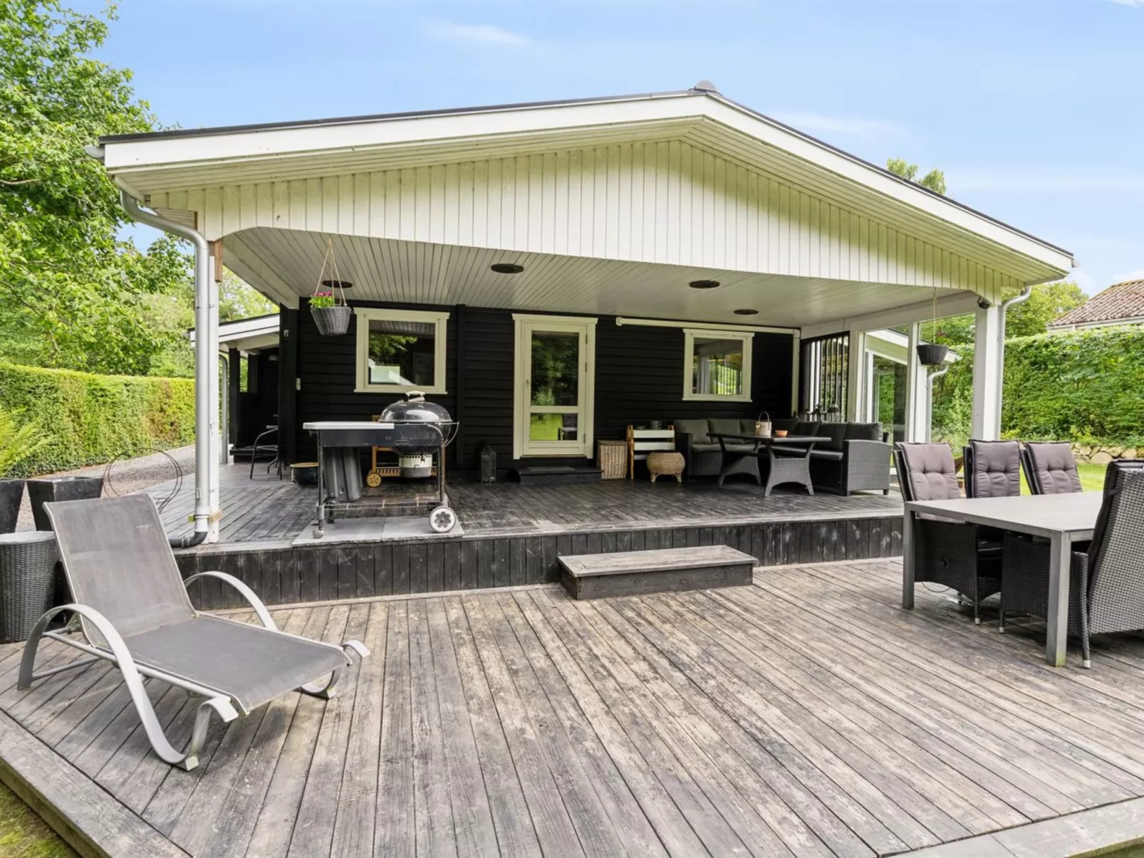 "Araminta" - 800m from the sea-Outside