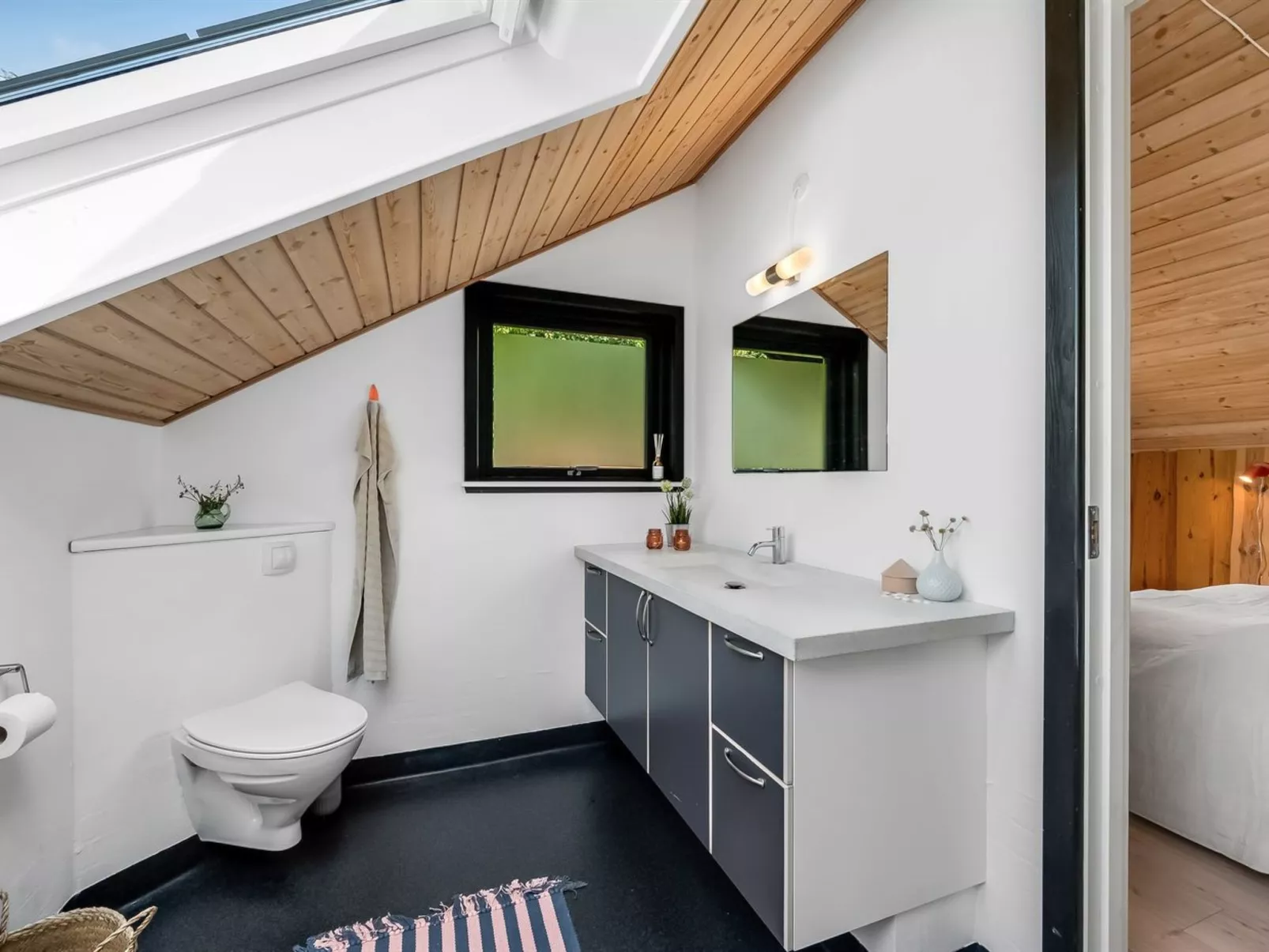 "Kadife" -  from the sea-Inside