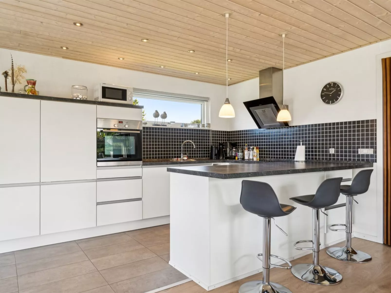 "Todor" - 150m from the sea-Drinnen