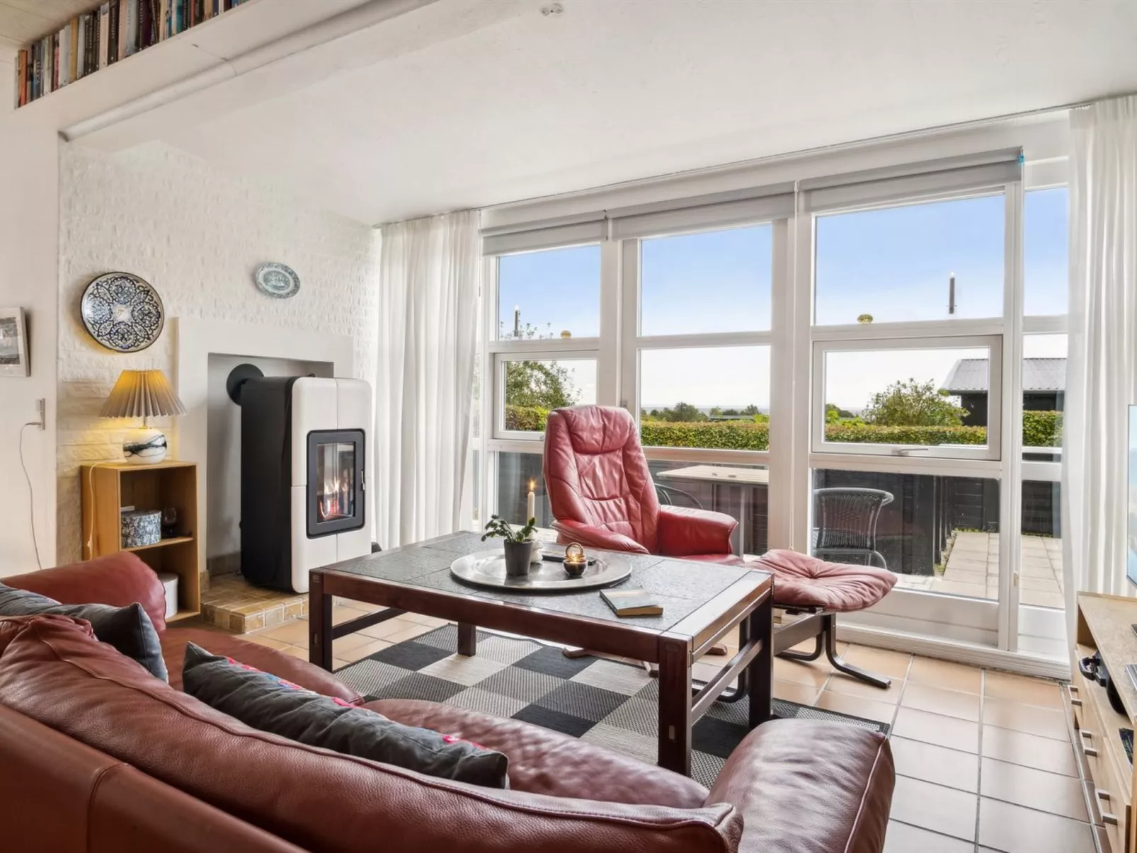 "Yngvy" - 500m from the sea-Drinnen