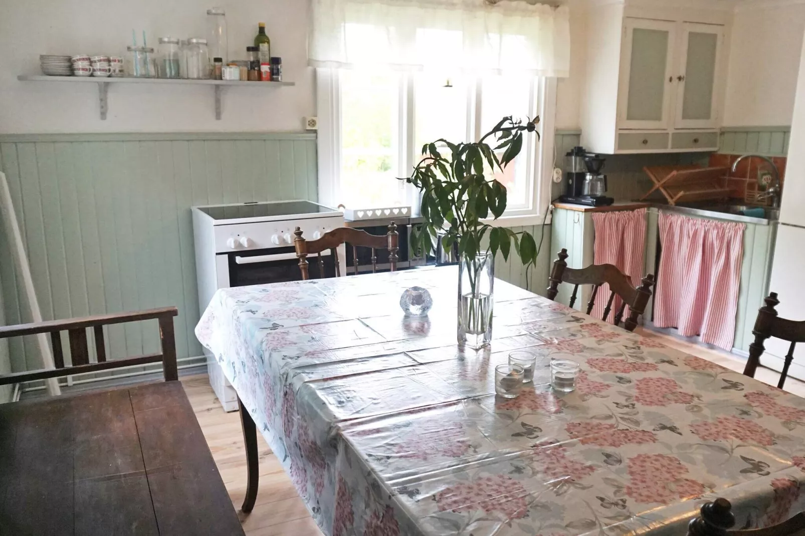 6 Personen Ferienhaus in HALLABRO-By Traum-Innenbereich