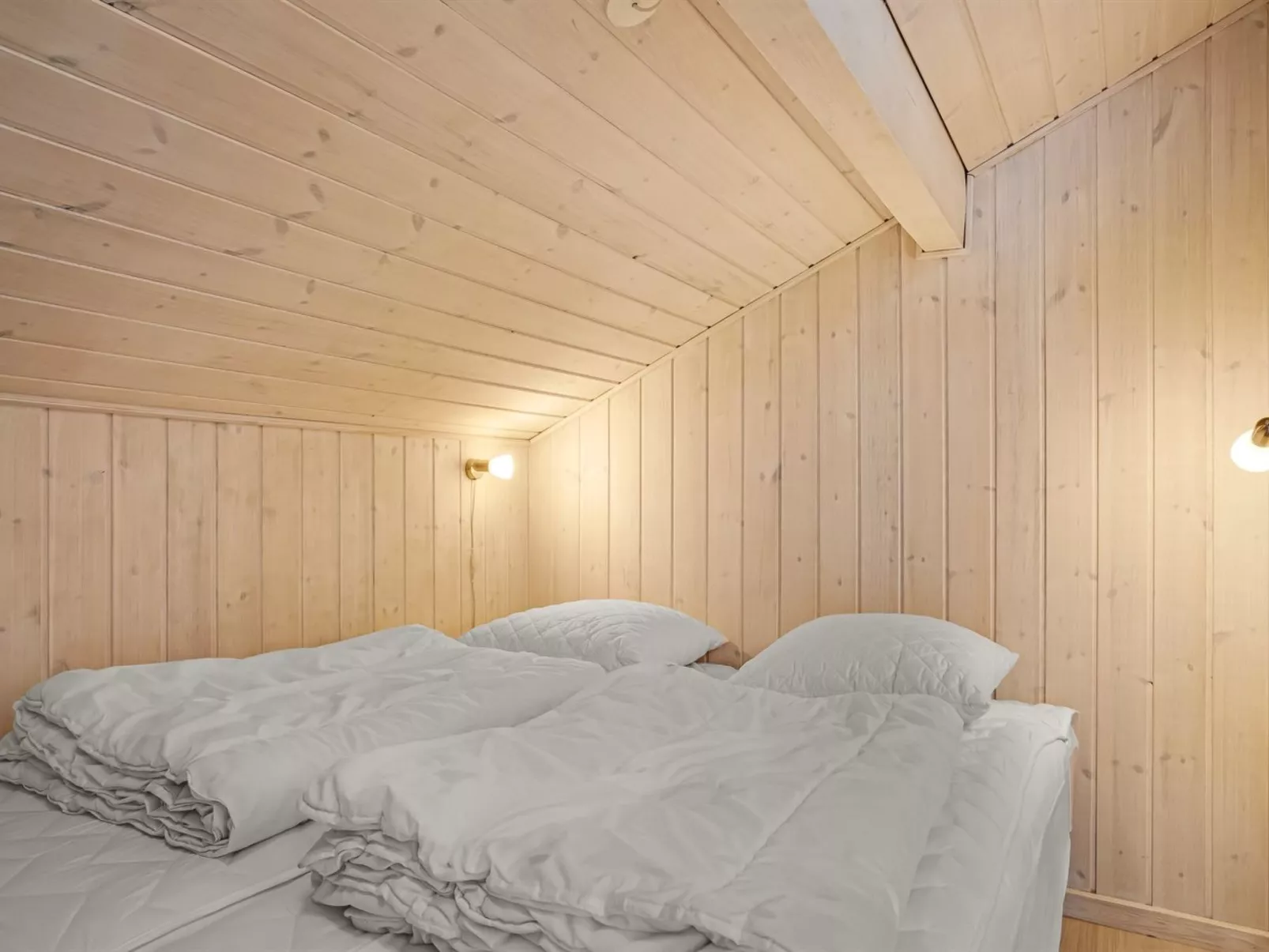 "Elvin" - 2km from the sea-Inside