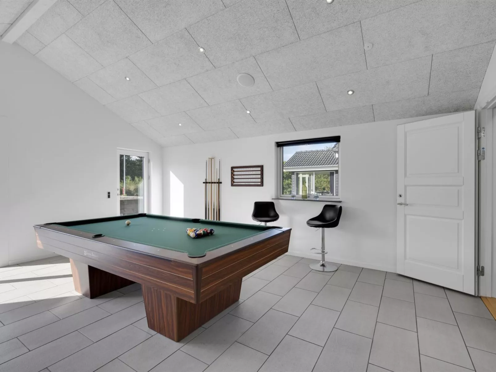 "Billa" - 450m from the sea-Dedans