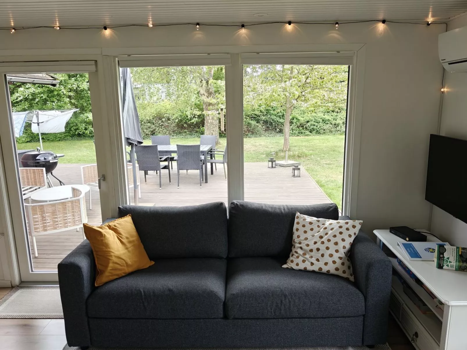 "Vickie" - 600m from the sea-Inside