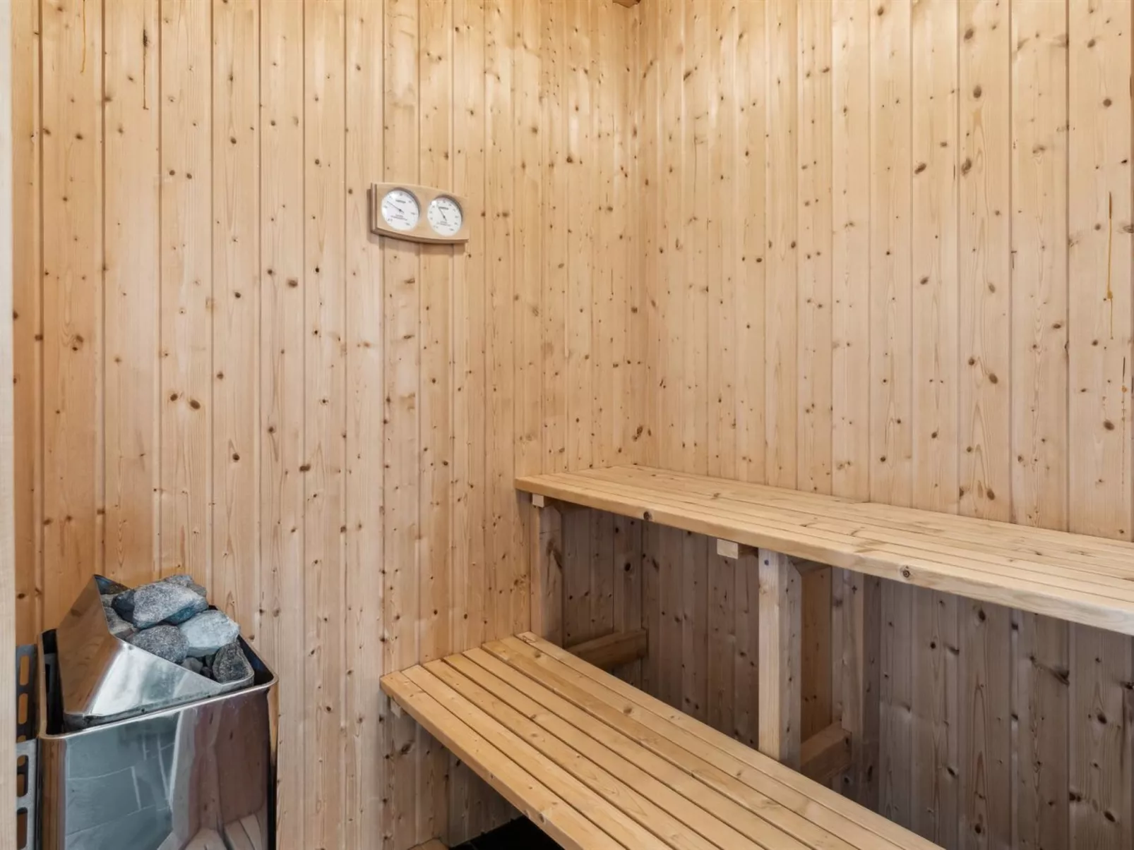 "Nilson" - 50m from the sea-Dedans