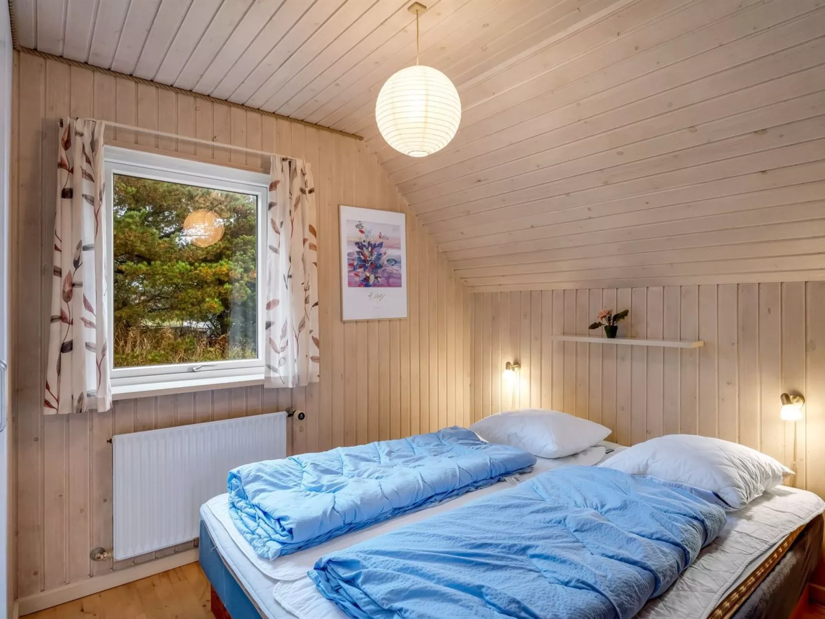 "Hunved" -  from the sea-Dedans