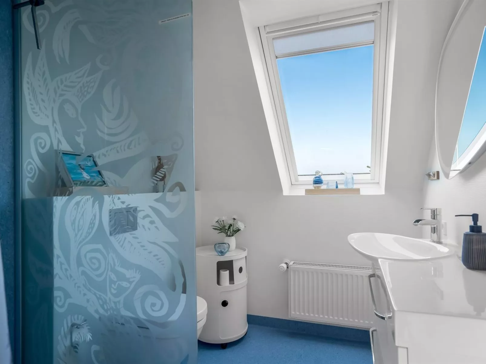 "Isabel" - 600m from the sea-Inside