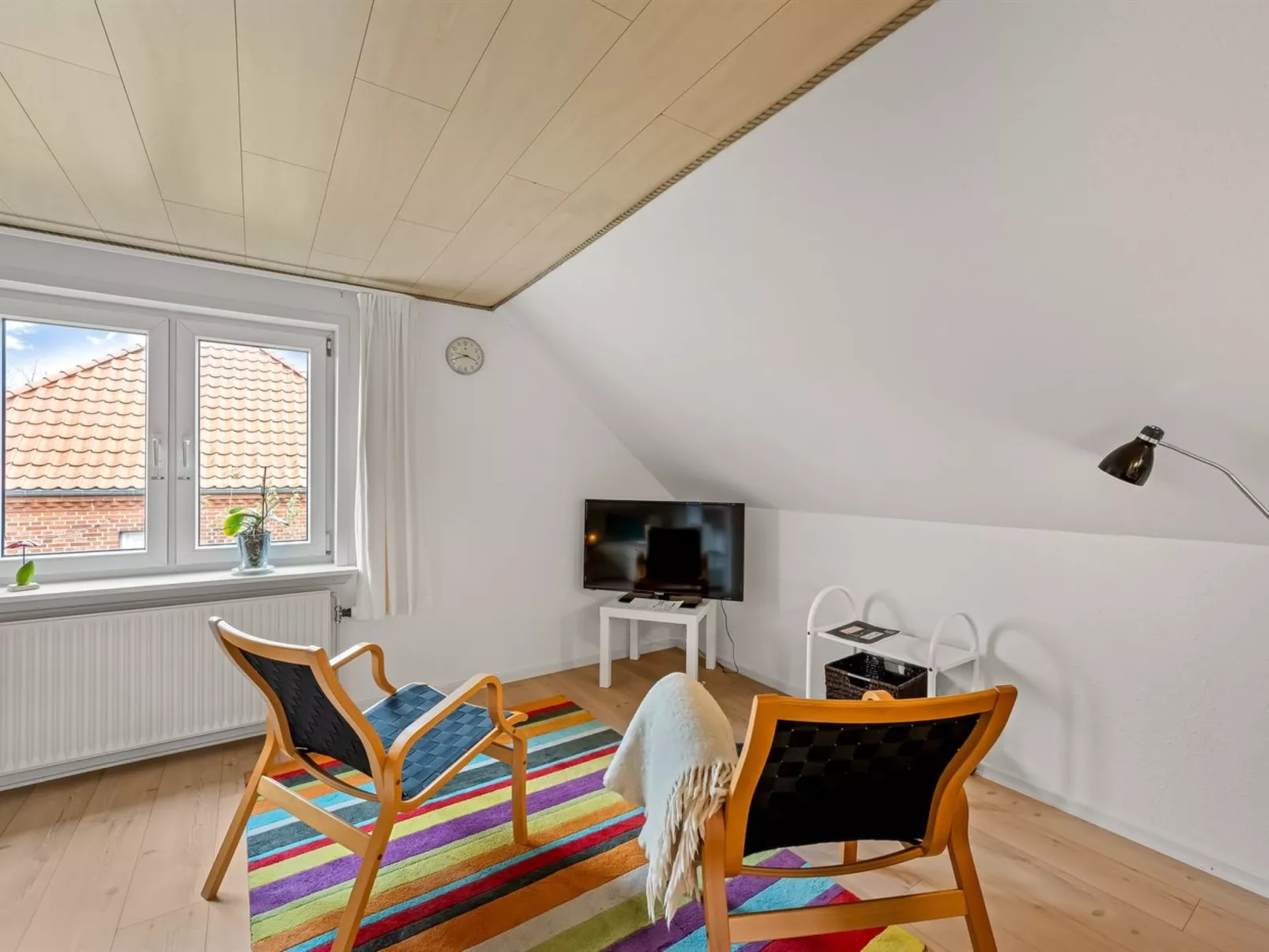 "Trpana" - 1km to the fjord-Drinnen