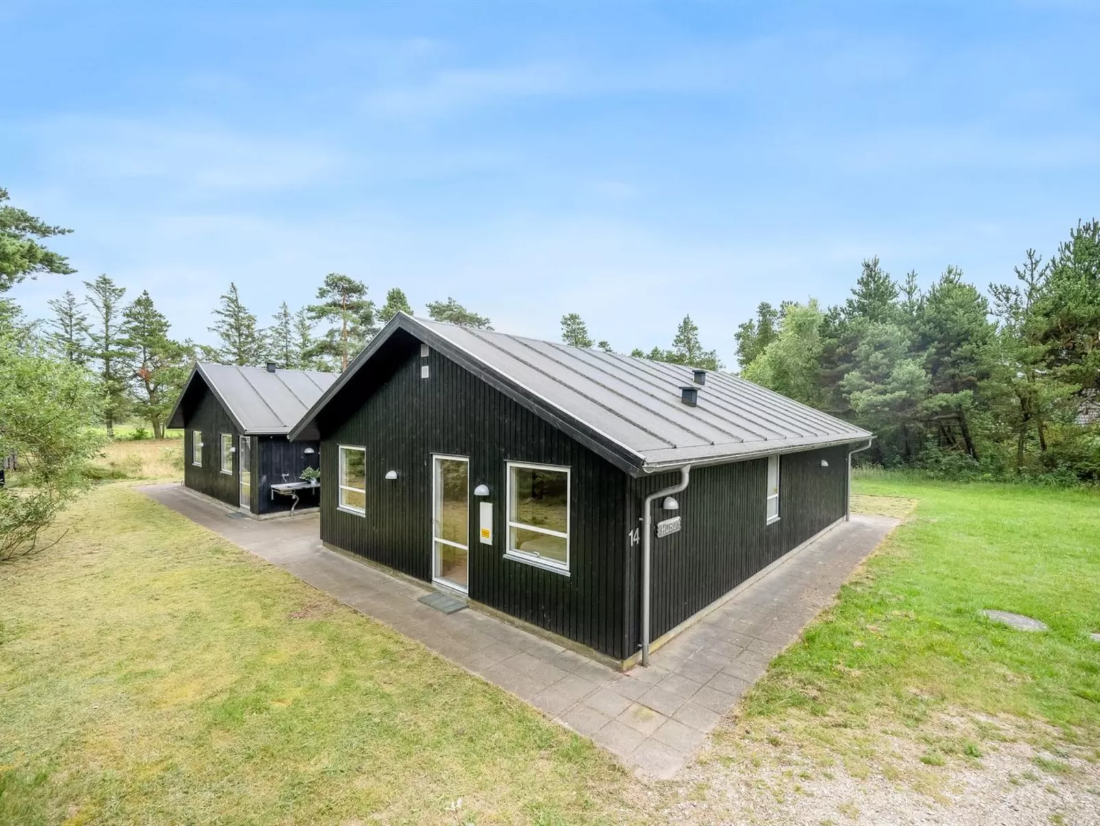 "Trena" - 1.2km to the fjord-Outside