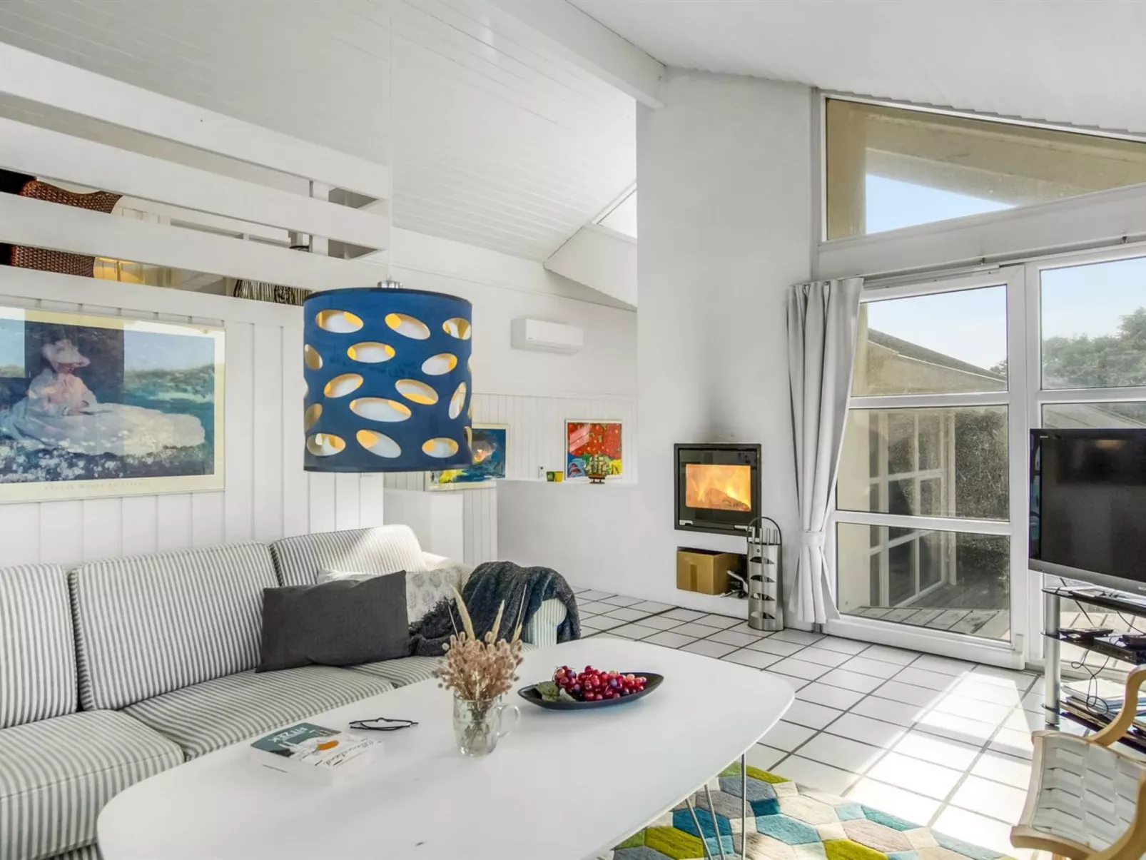 "Heralde" - 60m from the sea-Inside