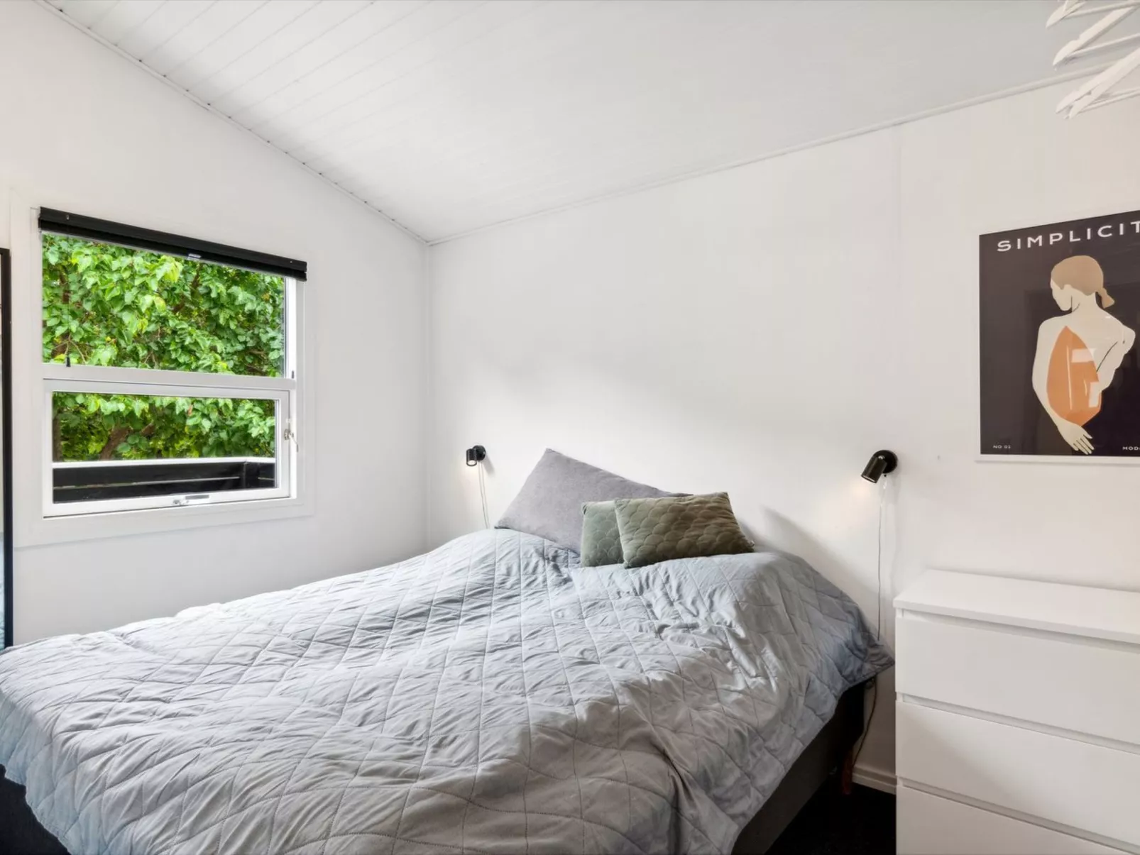 "Franke" - 2.1km to the fjord-Drinnen