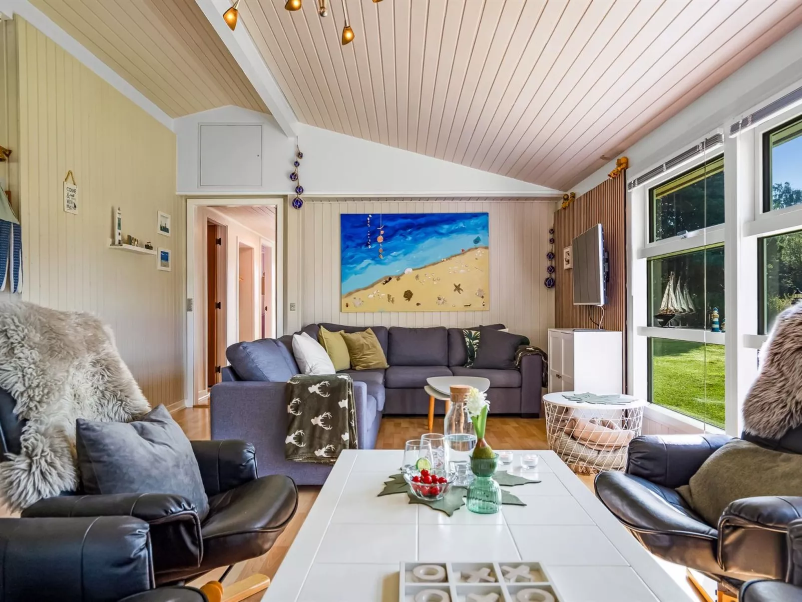 "Galmand" -  from the sea-Dedans