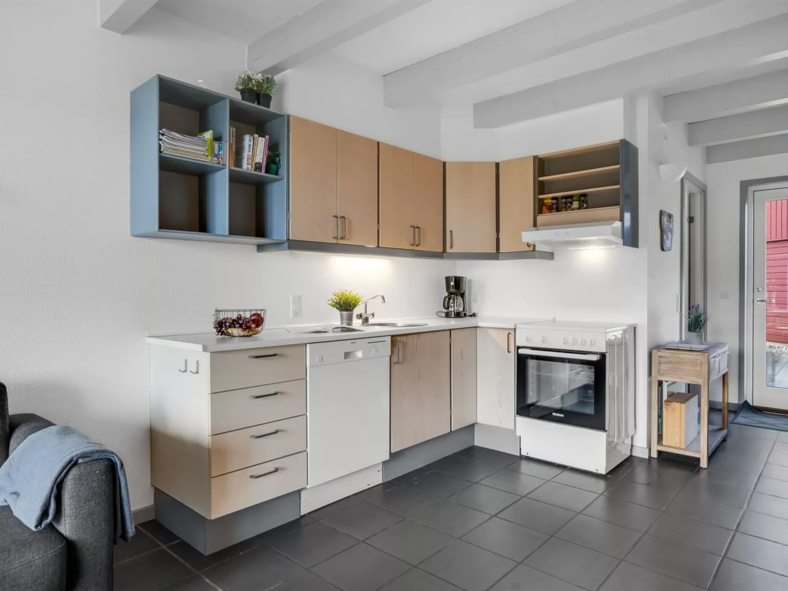 "Vincent" -  from the sea-Drinnen