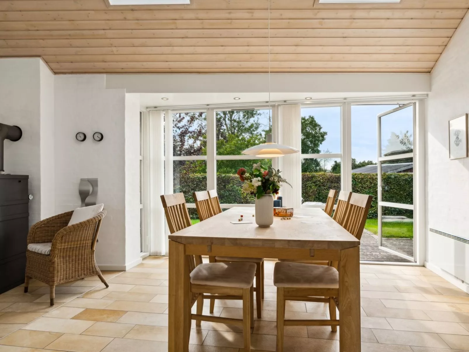 "Agneta" - 150m from the sea-Inside