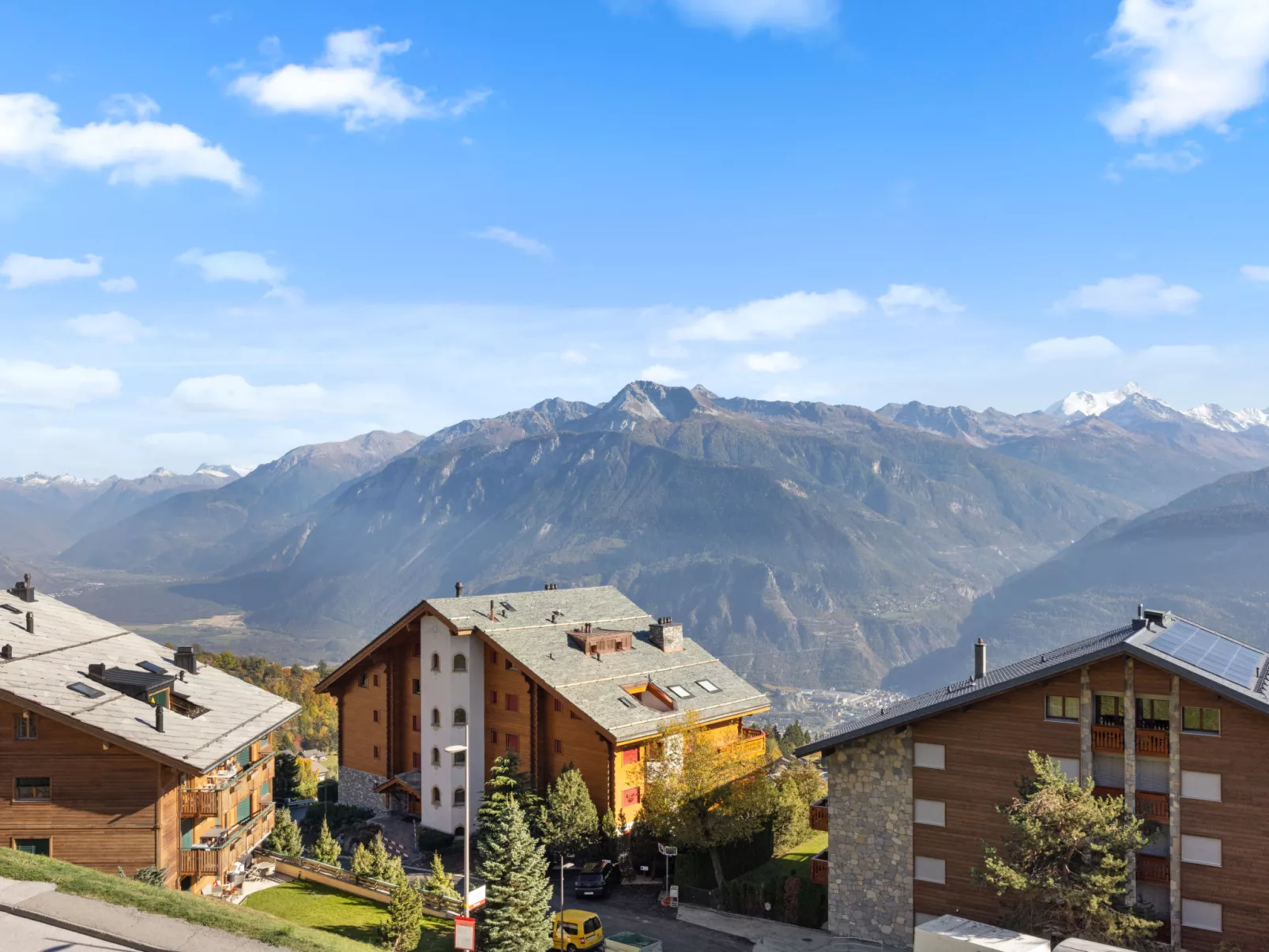 Marigny Dent-Blanche 25-Outside