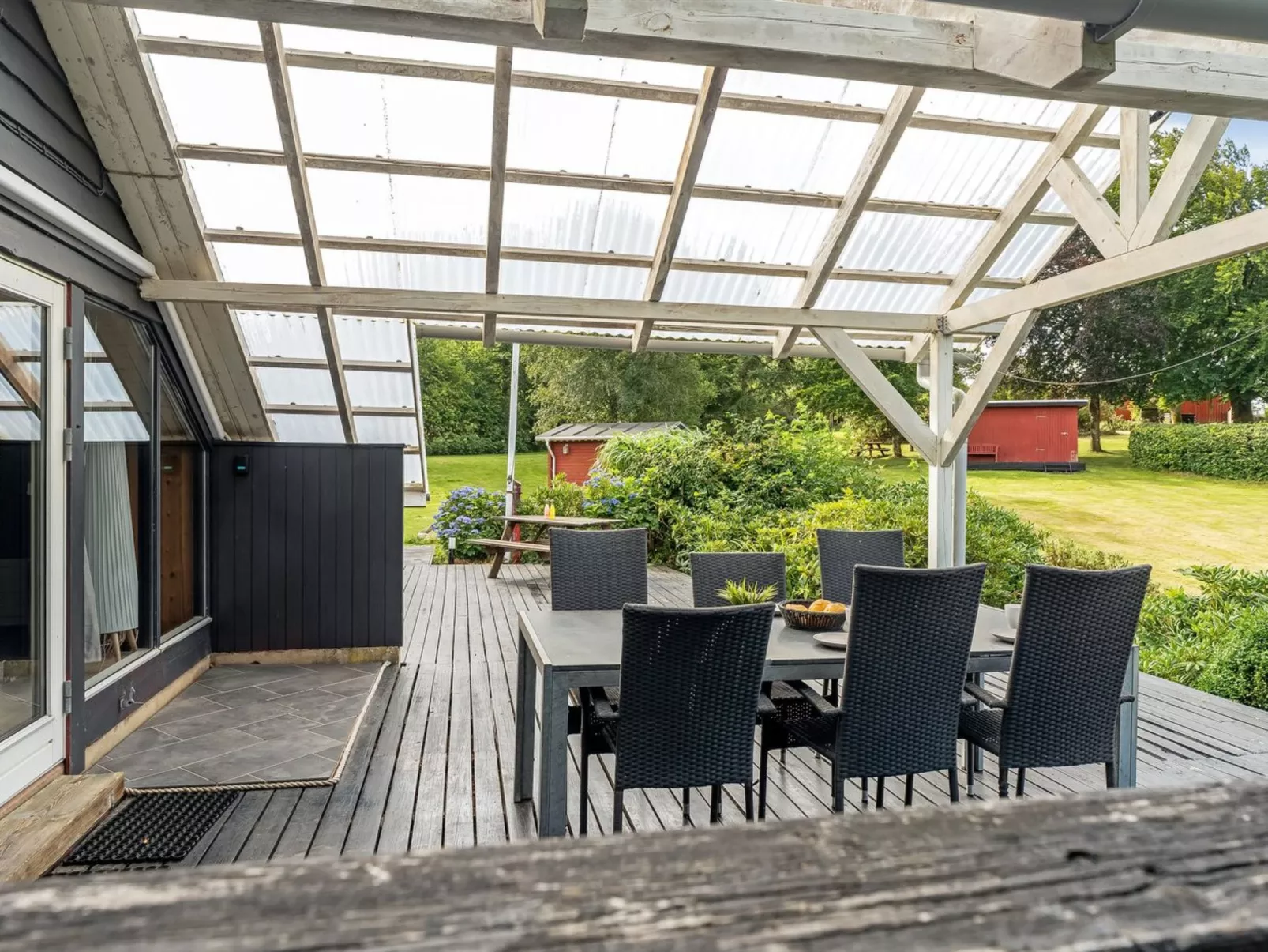 "Jantje" - 500m to the fjord-Outside