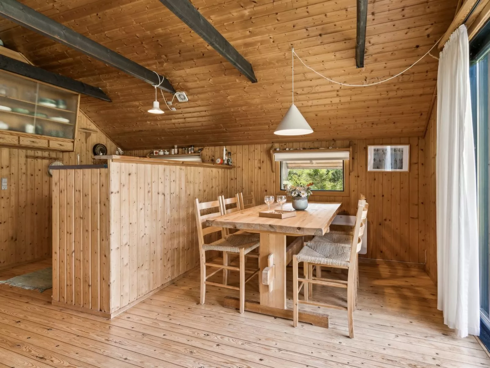 "Urban" - 140m from the sea-Inside