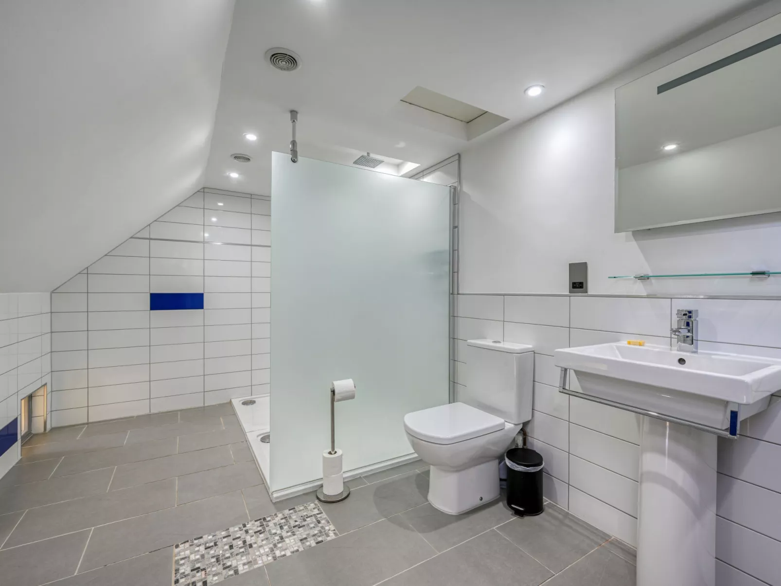 Loch Ness Granary-Dedans