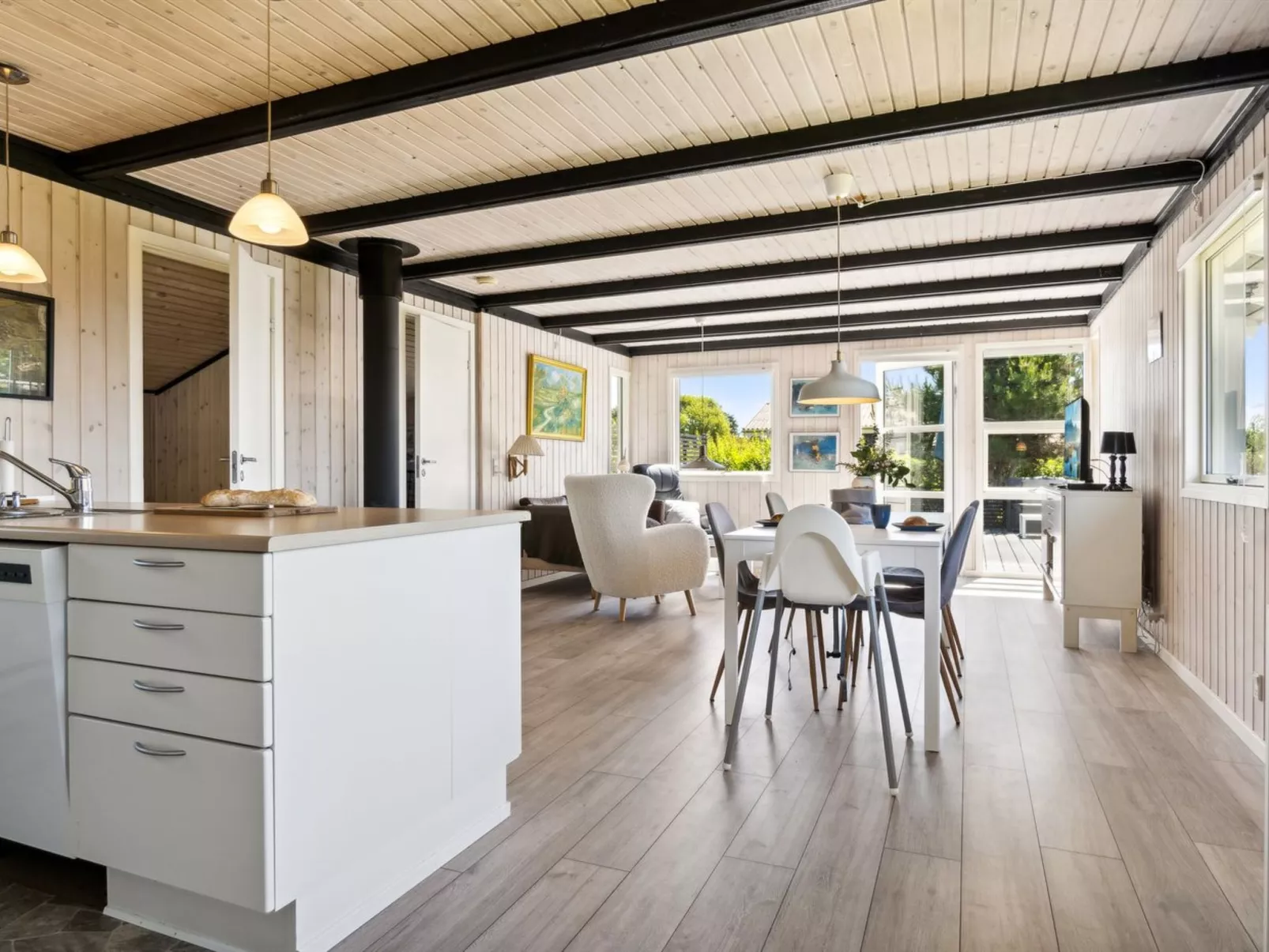 "Janick" - 150m from the sea-Dedans