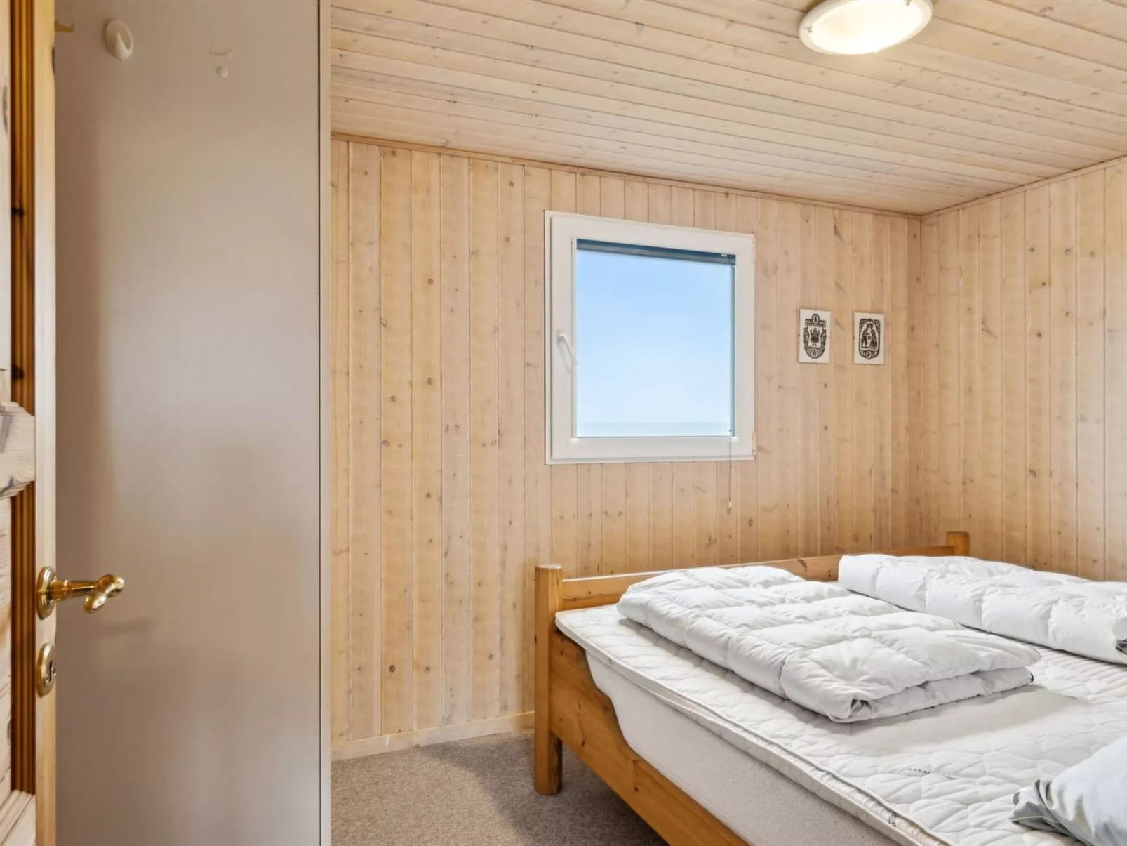 "Suometar" - 90m from the sea-Inside