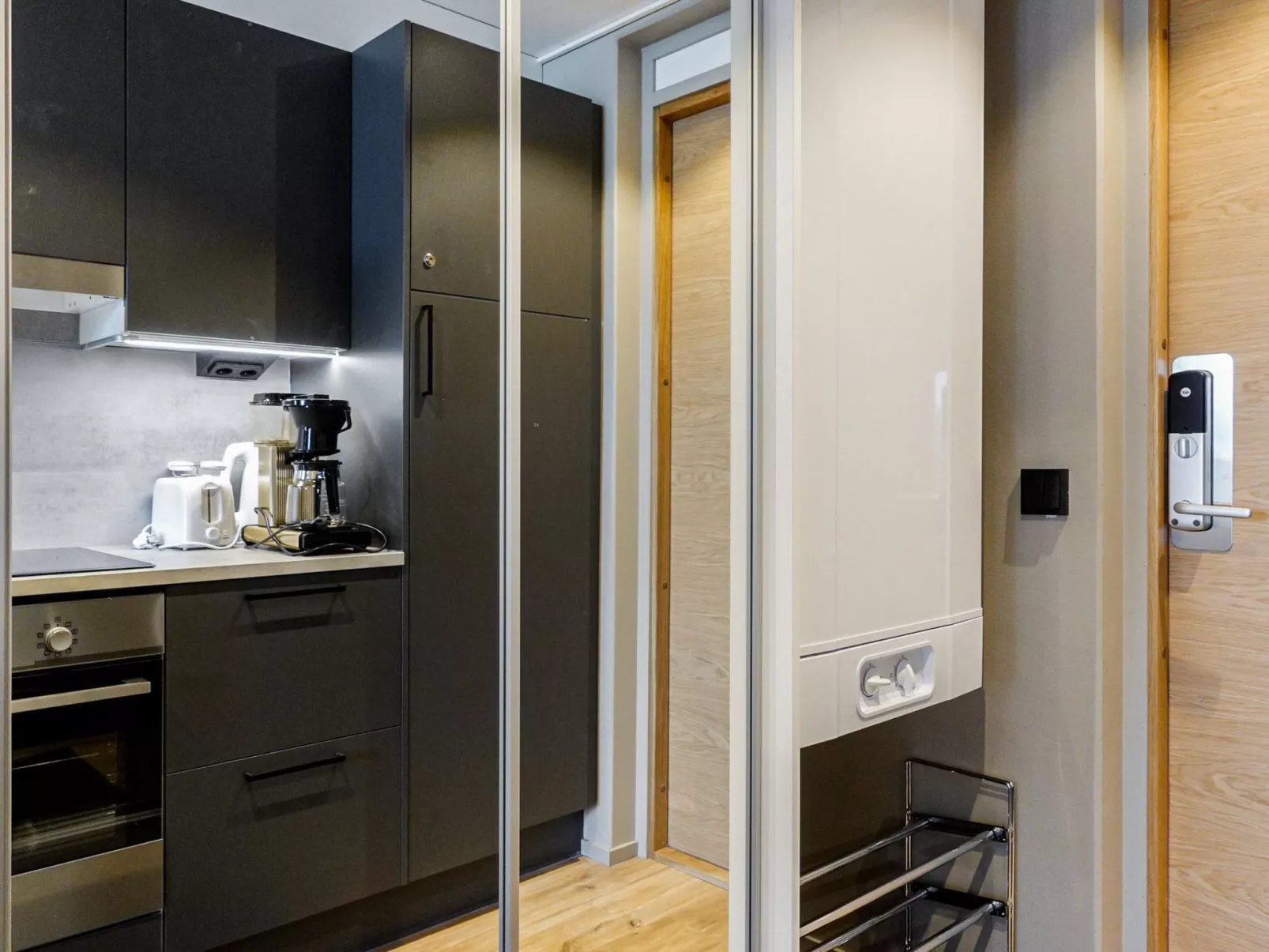 Levin kunkku b8-Inside