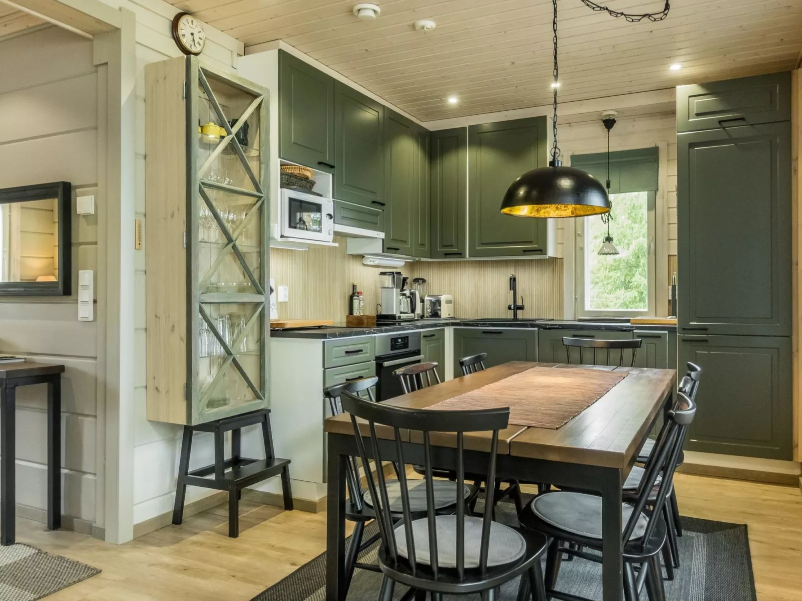 Villa lystikämä-Inside