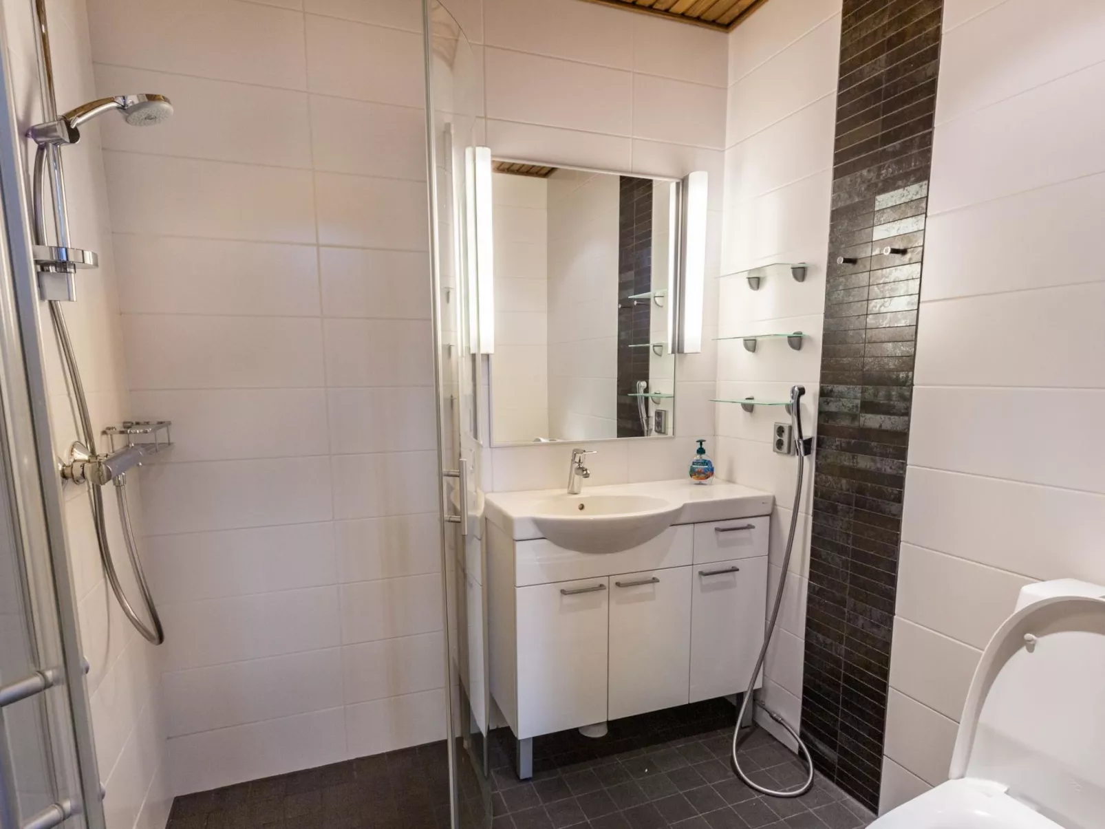 Karhunkieppi 11b-Drinnen