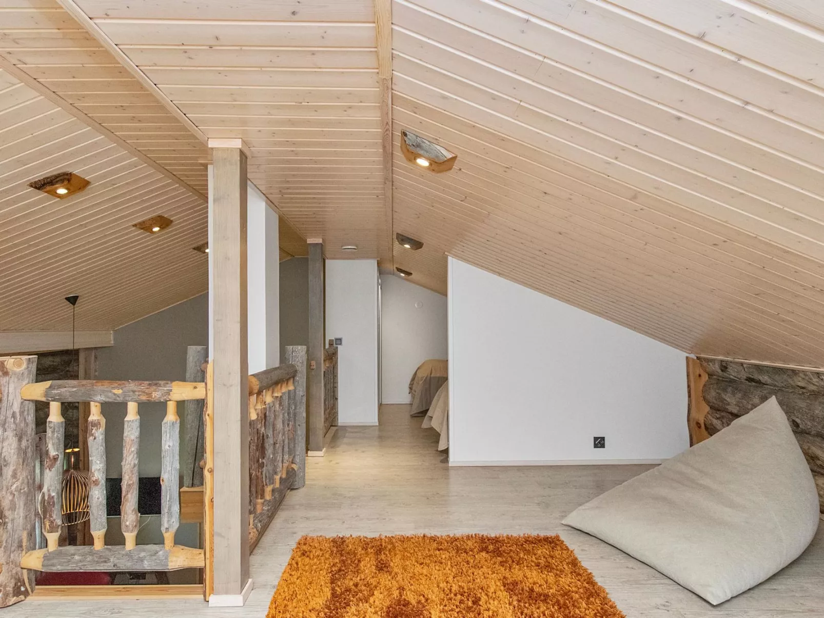 Nilikuru c 6-Drinnen