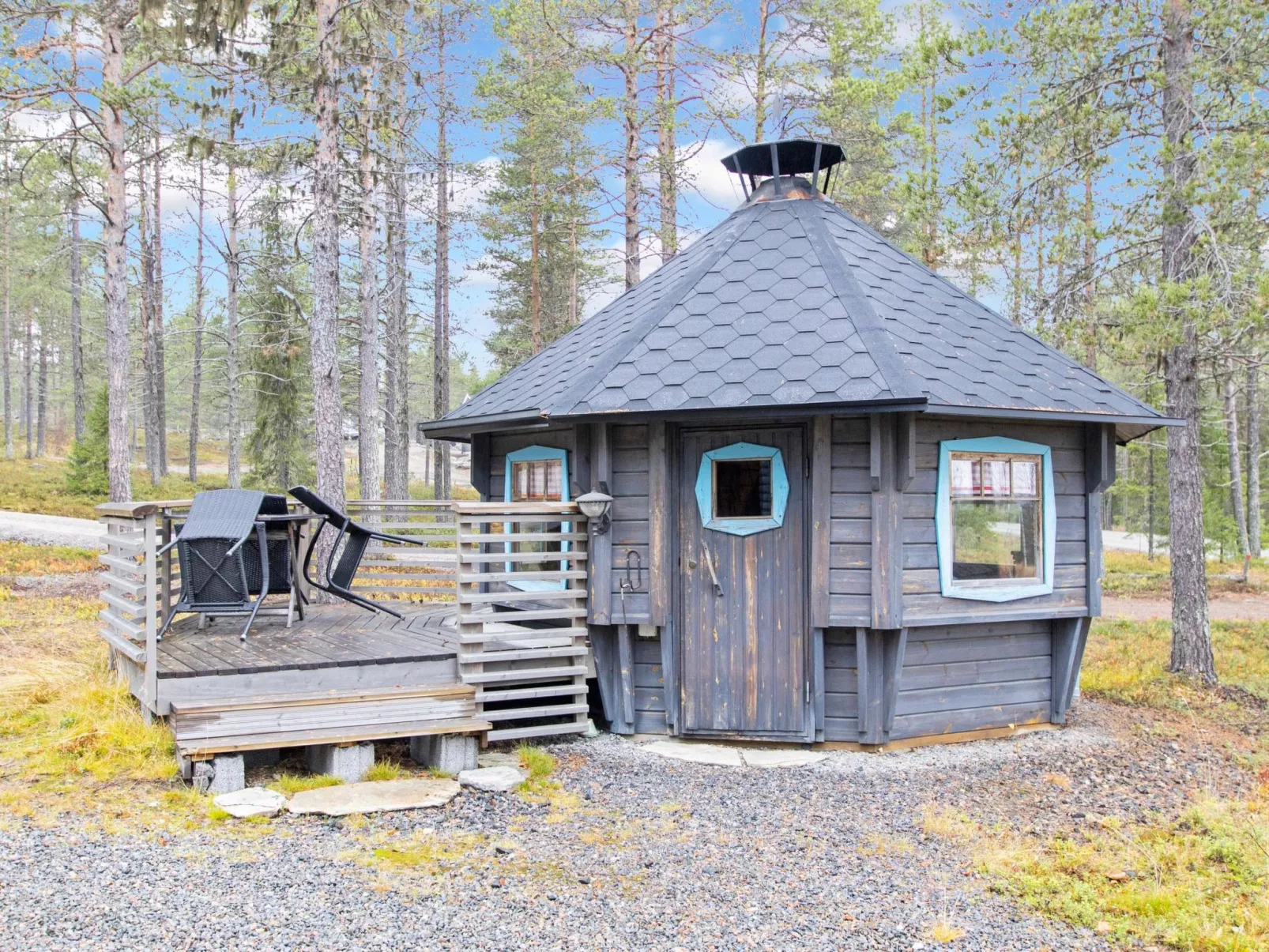 Tievanlaita 10-Inside