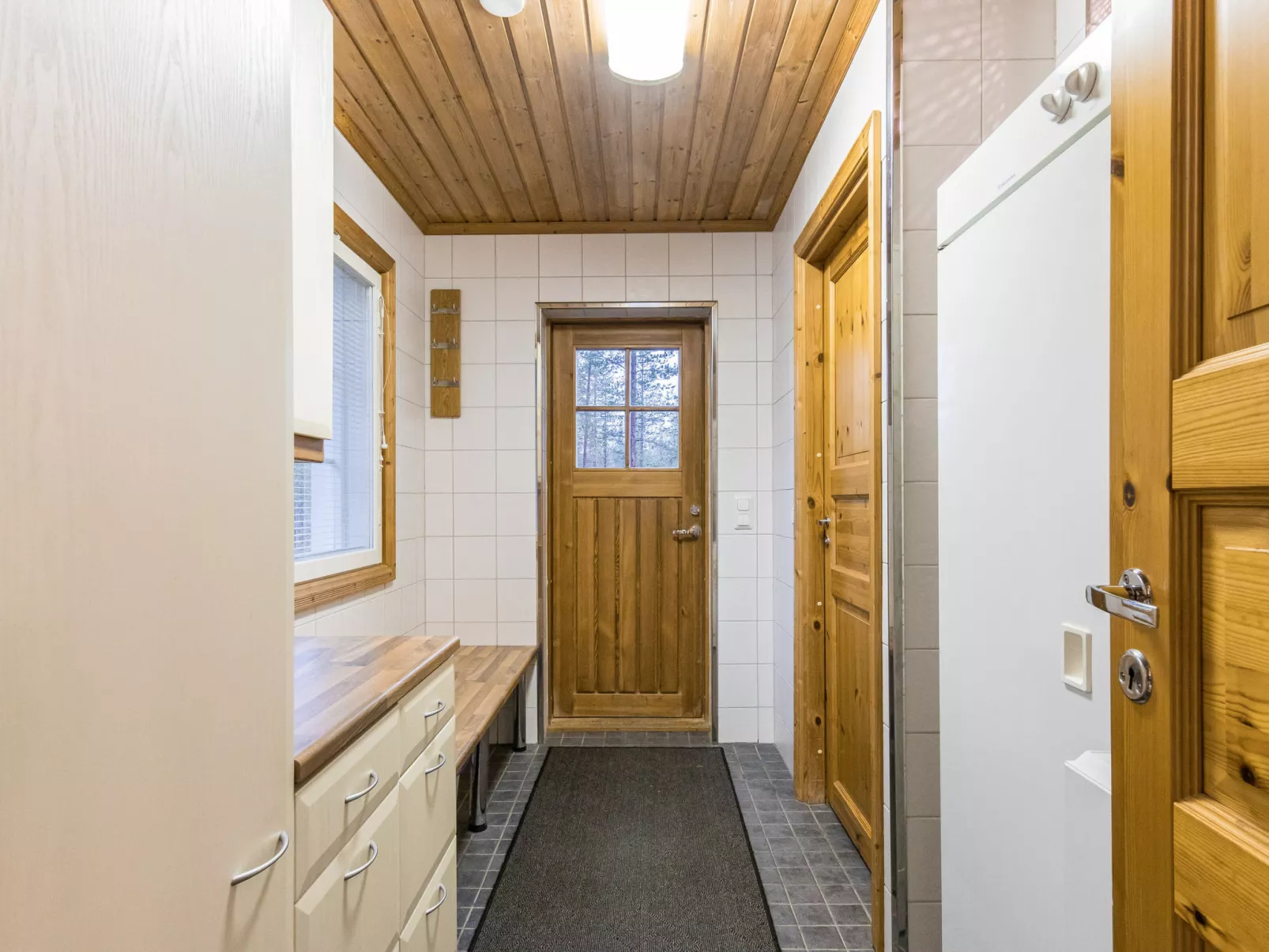 Tuulenpuuska-Drinnen