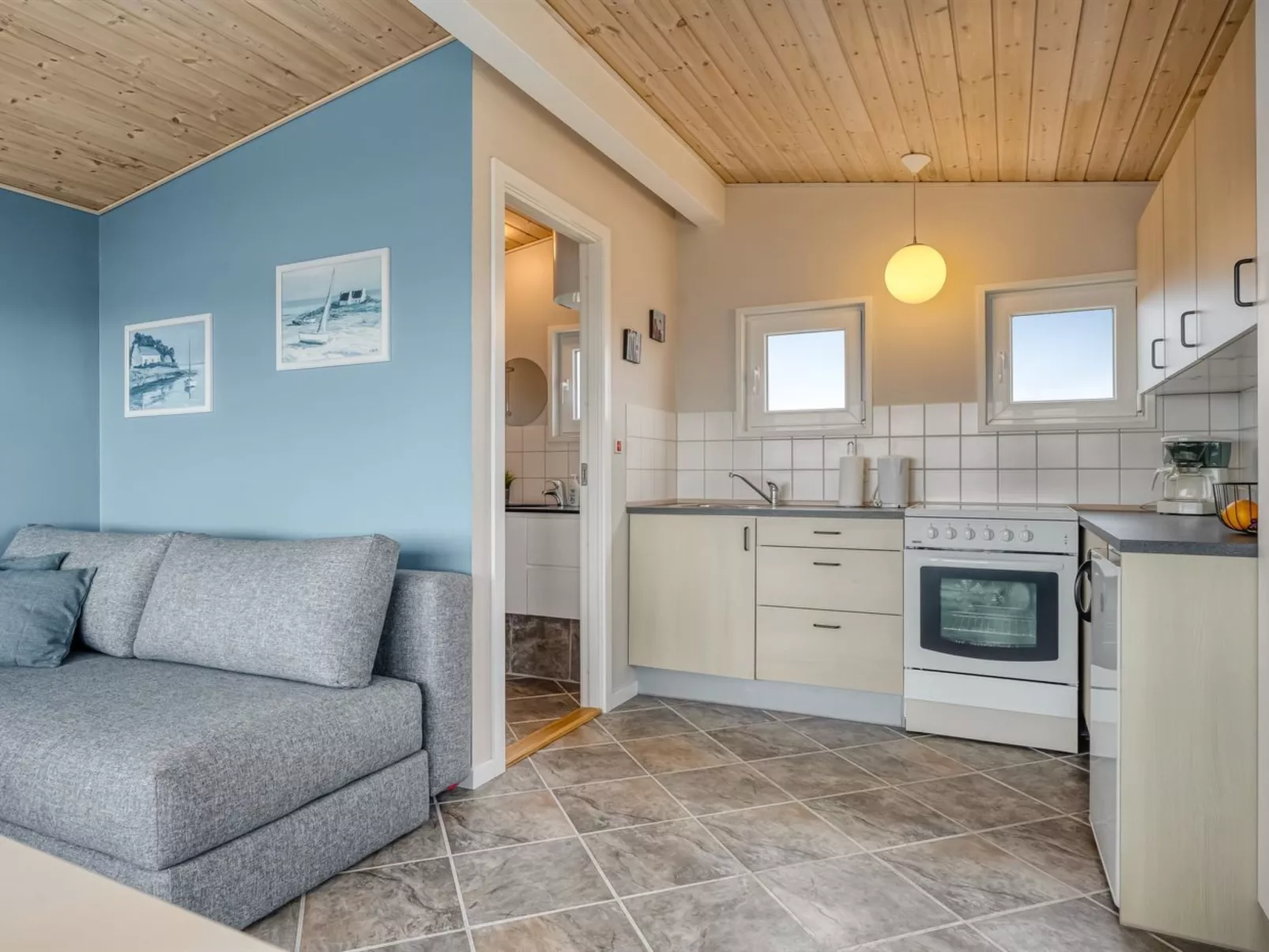 "Nyalle" - 50m to the fjord-Inside