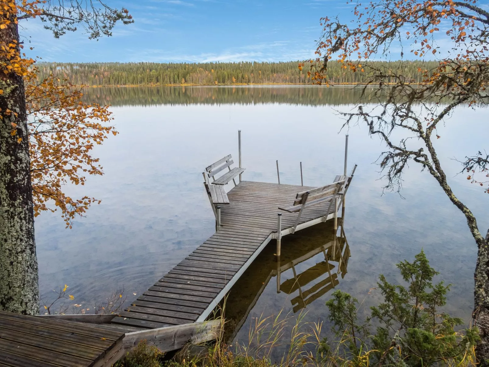 Pyhäjärven loma-Dedans