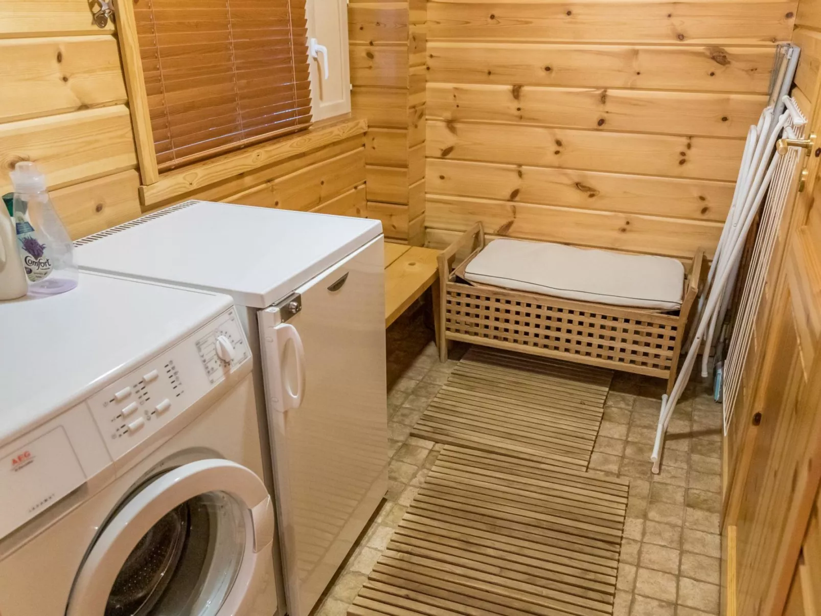 Ylläskaira a-Inside