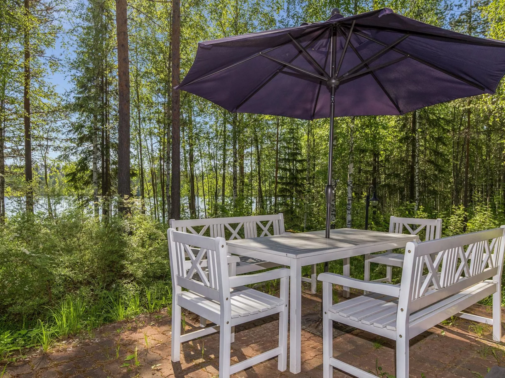 Koivuniemen rouva-Inside