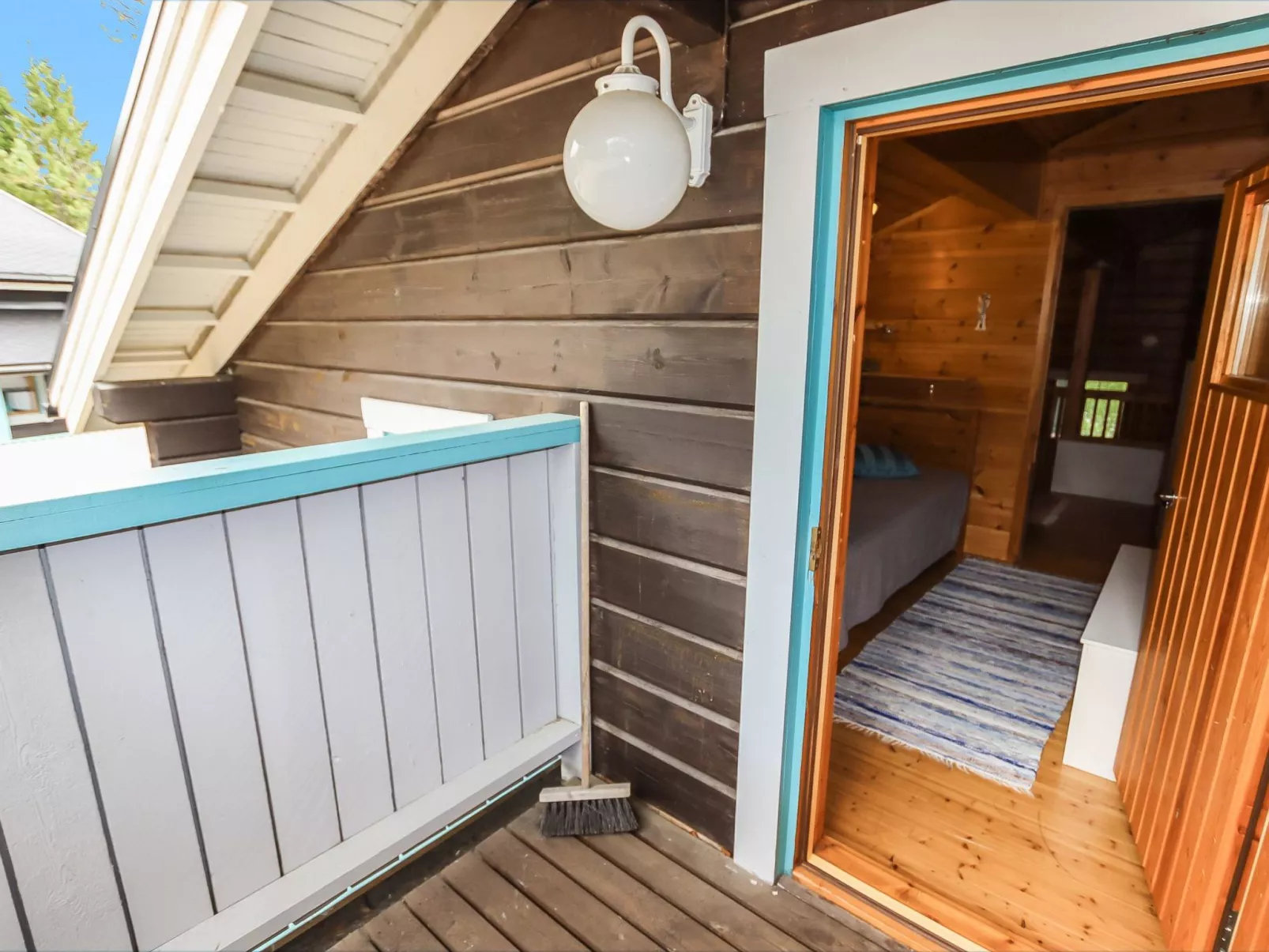 Erätuli 2 paritalo-Dedans