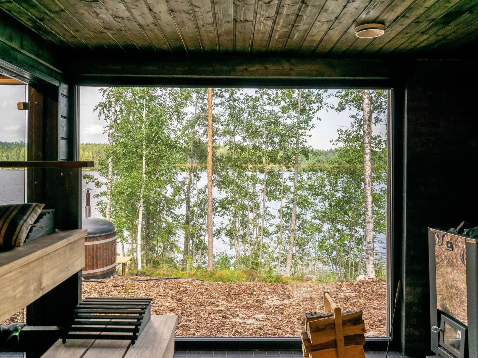 Hot pool cottage kesäranta-Dedans