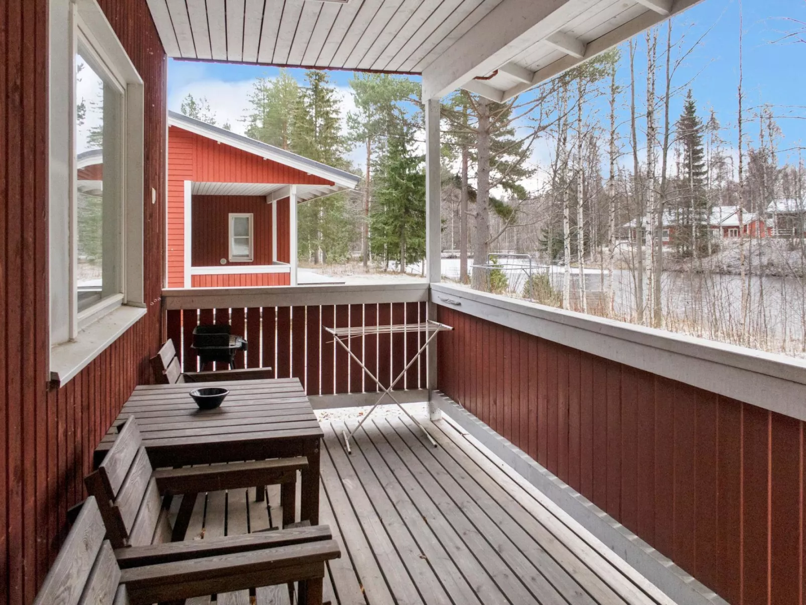 Lomakatti 10b-Dedans